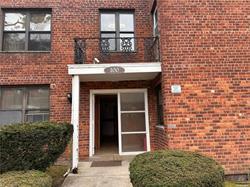 112 Division Ave Property Photo
