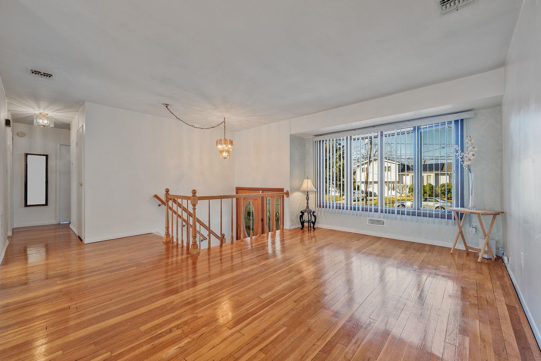 349 W 17th Street Property Photo 5