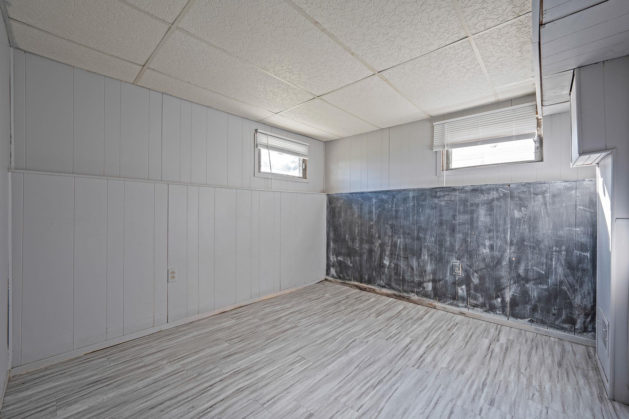 349 W 17th Street Property Photo 23