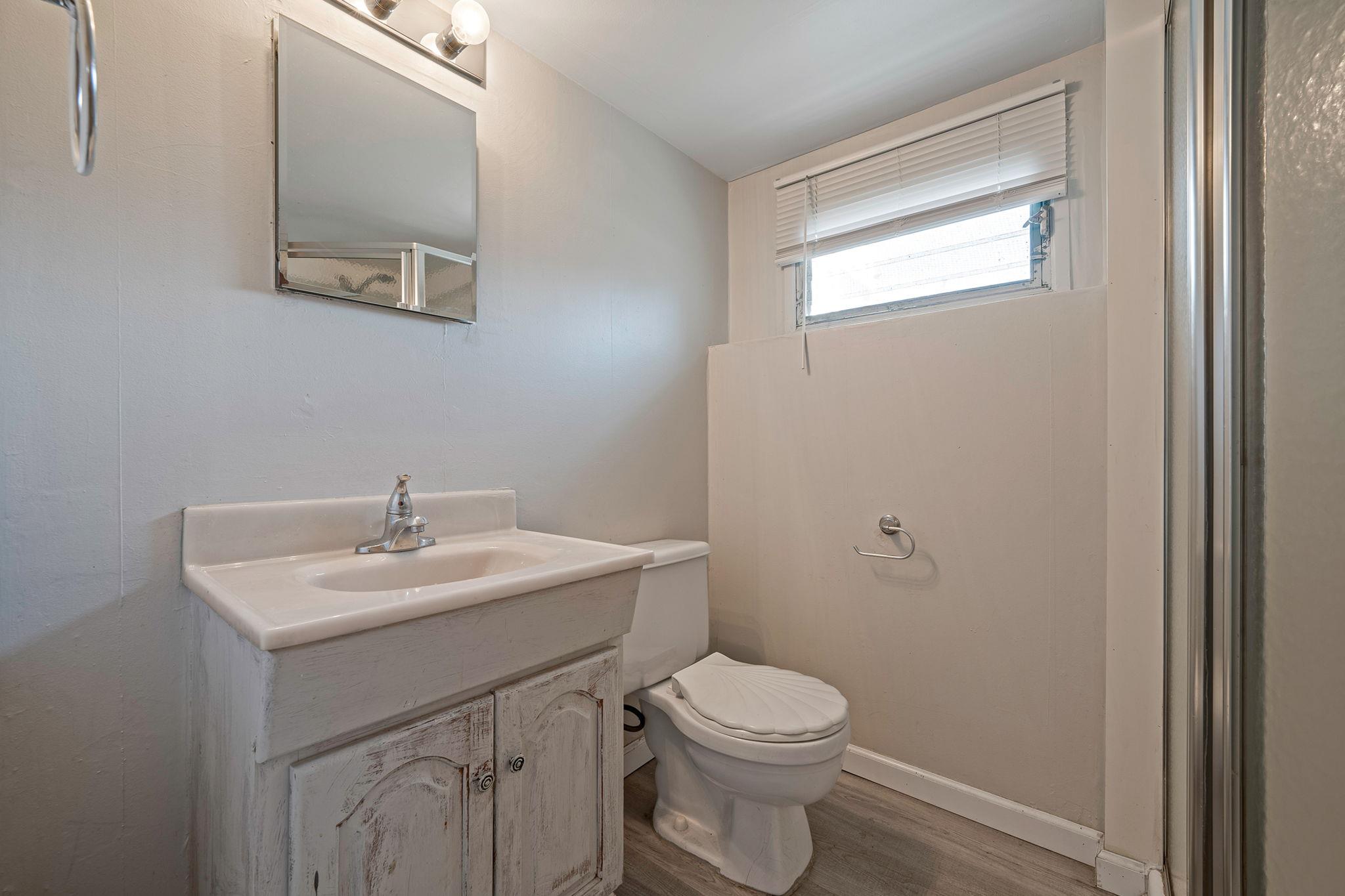 349 W 17th Street Property Photo 24