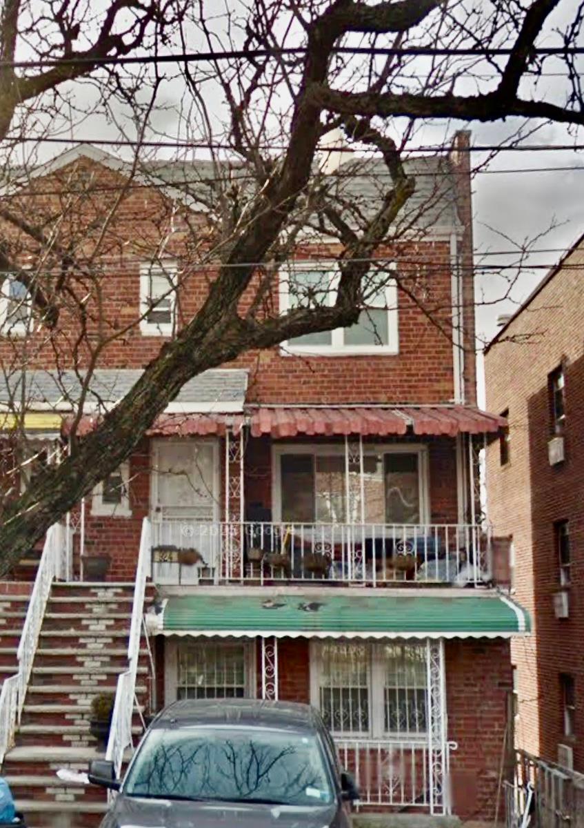 924 E 106th Street Property Photo