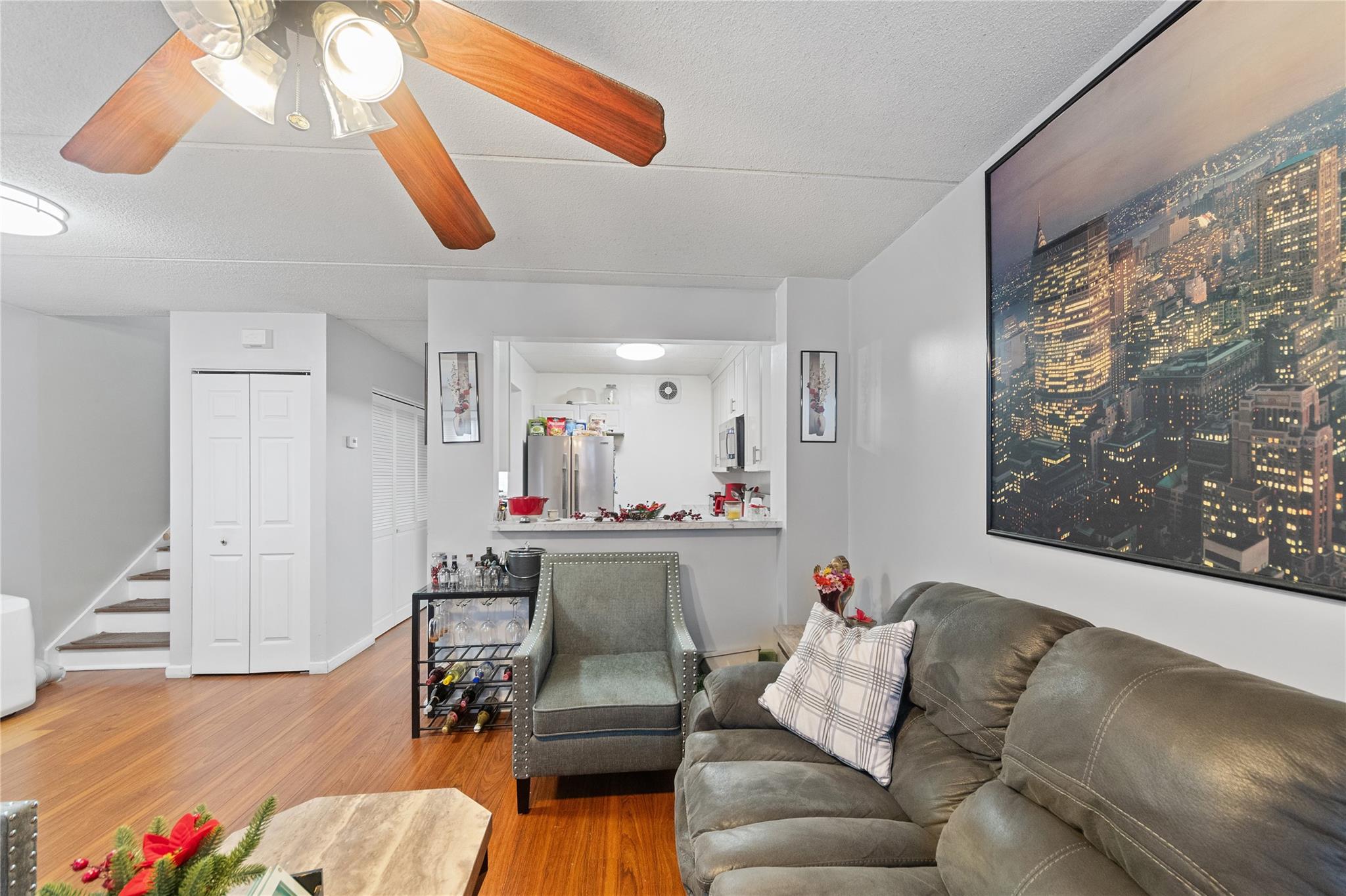 132 Sunset Boulevard 11132 Property Photo 4