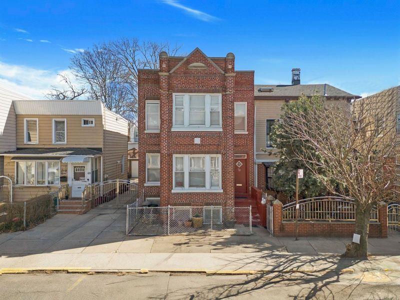 75 Autumn Avenue Property Photo