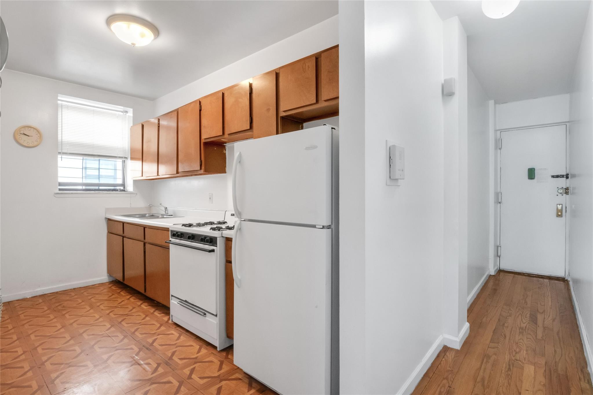 2410 Davidson Avenue B12 Property Photo 5