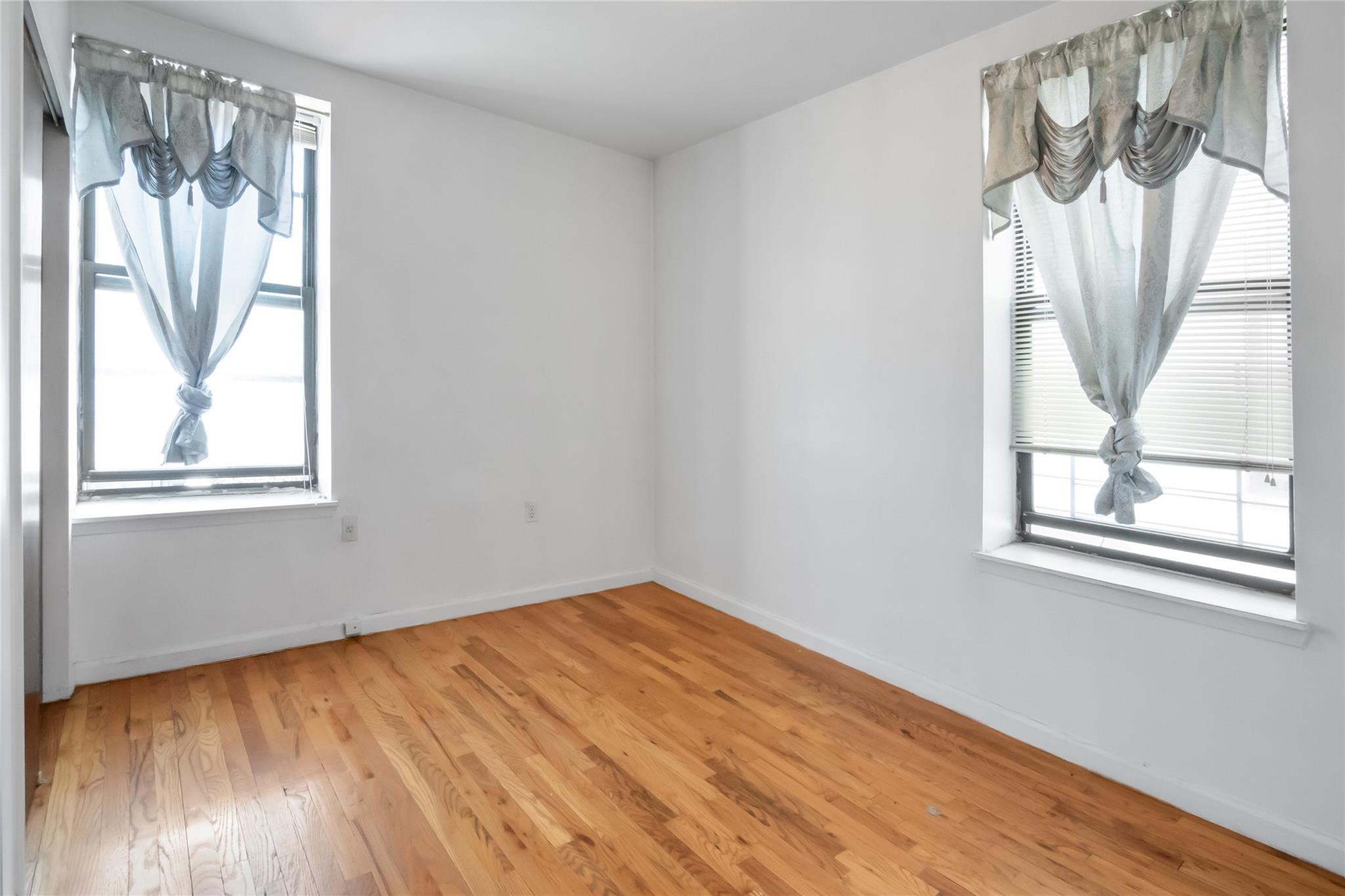 2410 Davidson Avenue B12 Property Photo 6