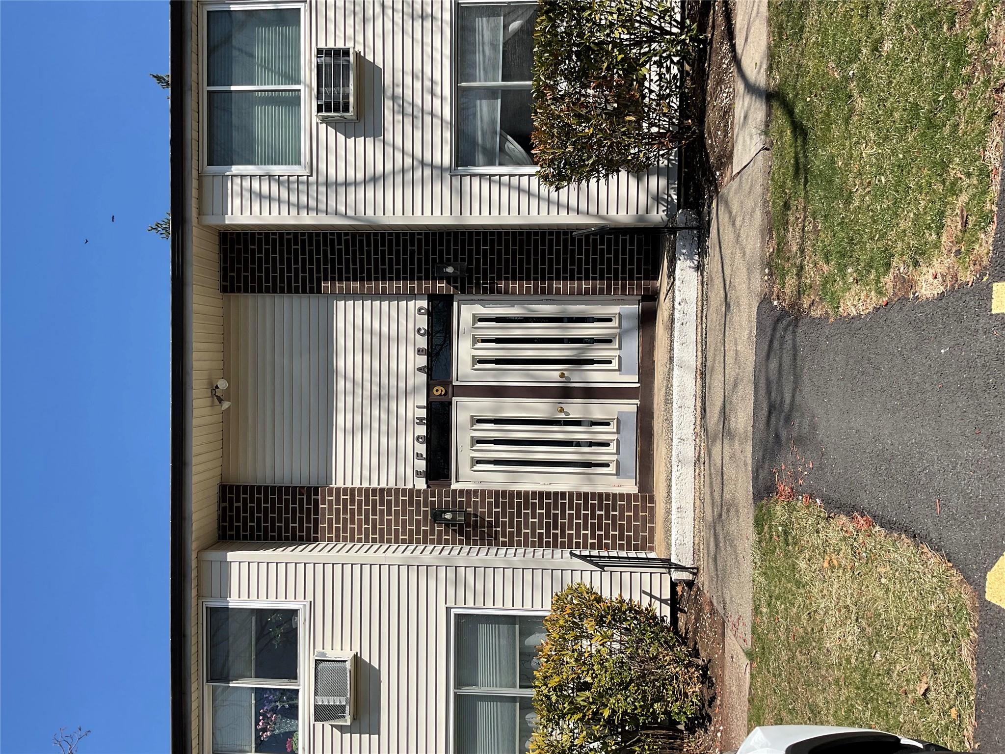 9 Blue Hill Commons B Property Photo