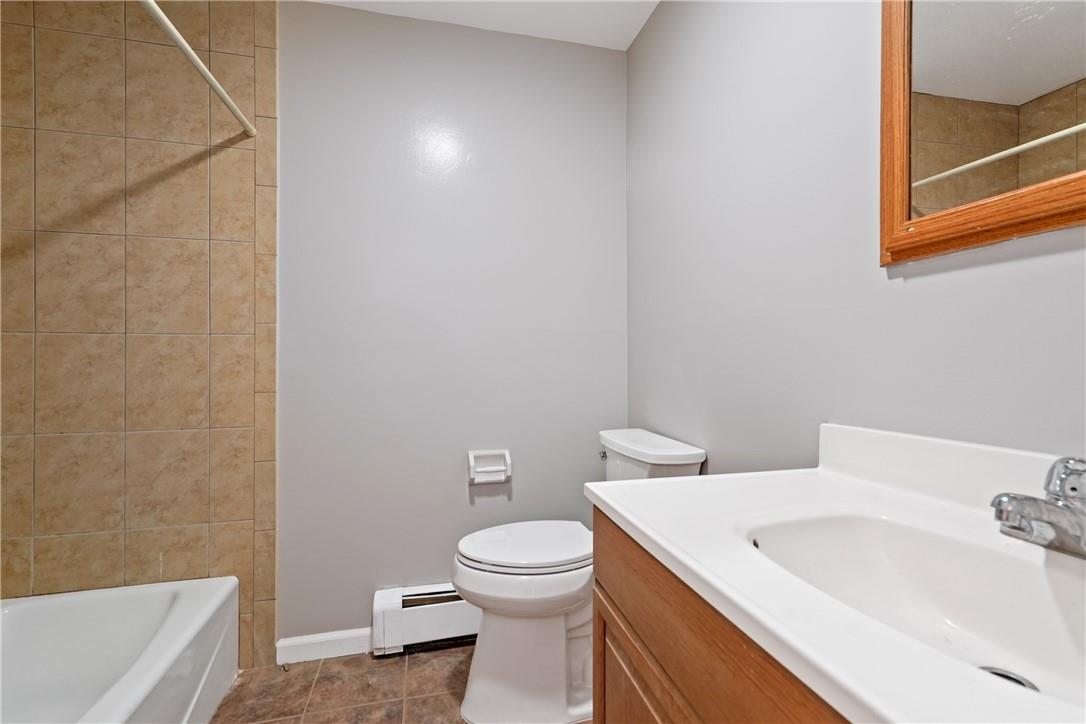 118 Round Hill Road Property Photo 5