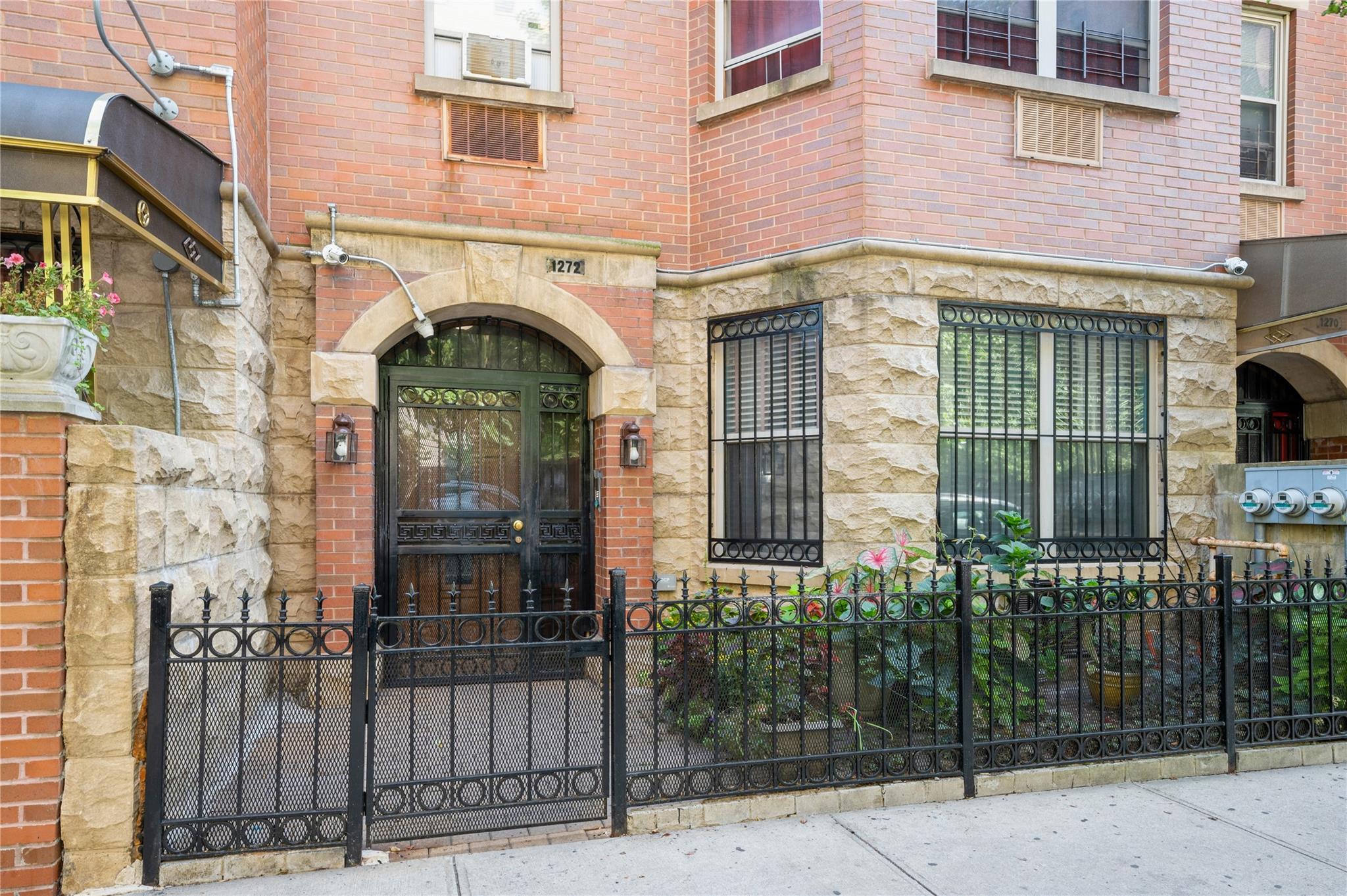 1272 Grant Avenue 3 Property Photo