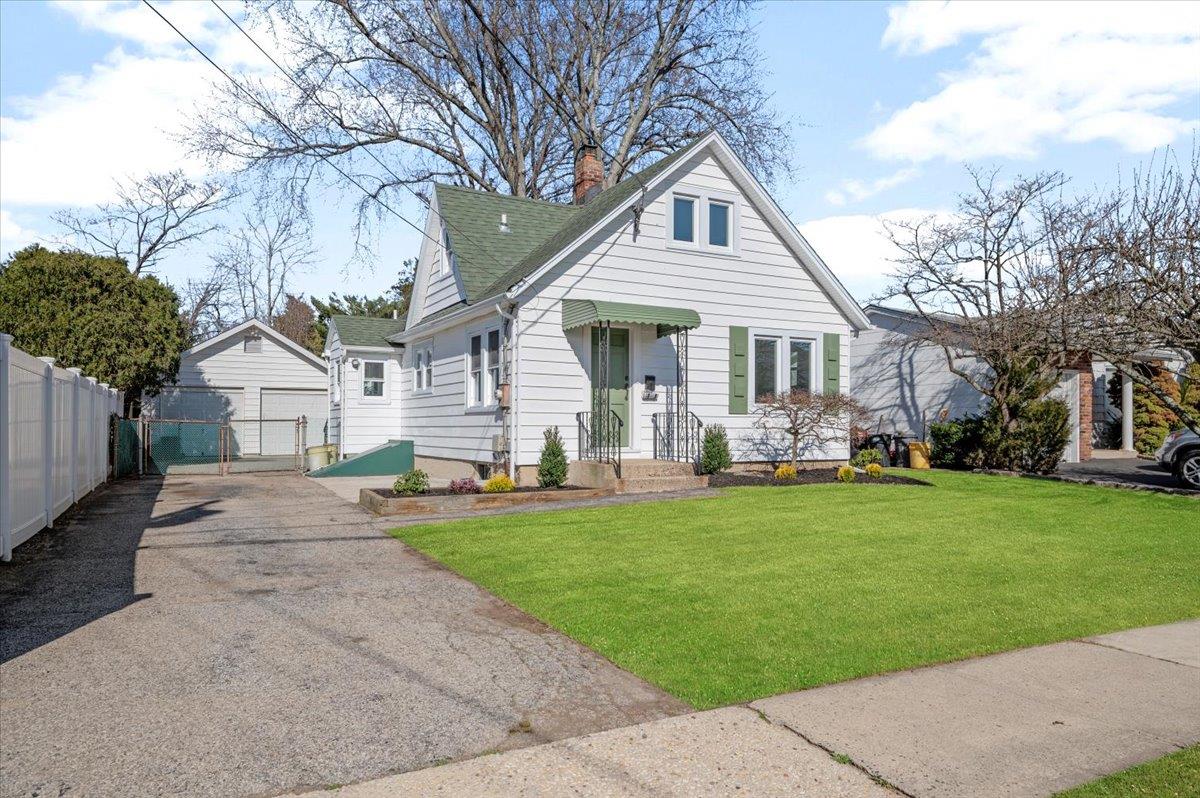 70 Evergreen Avenue Property Photo