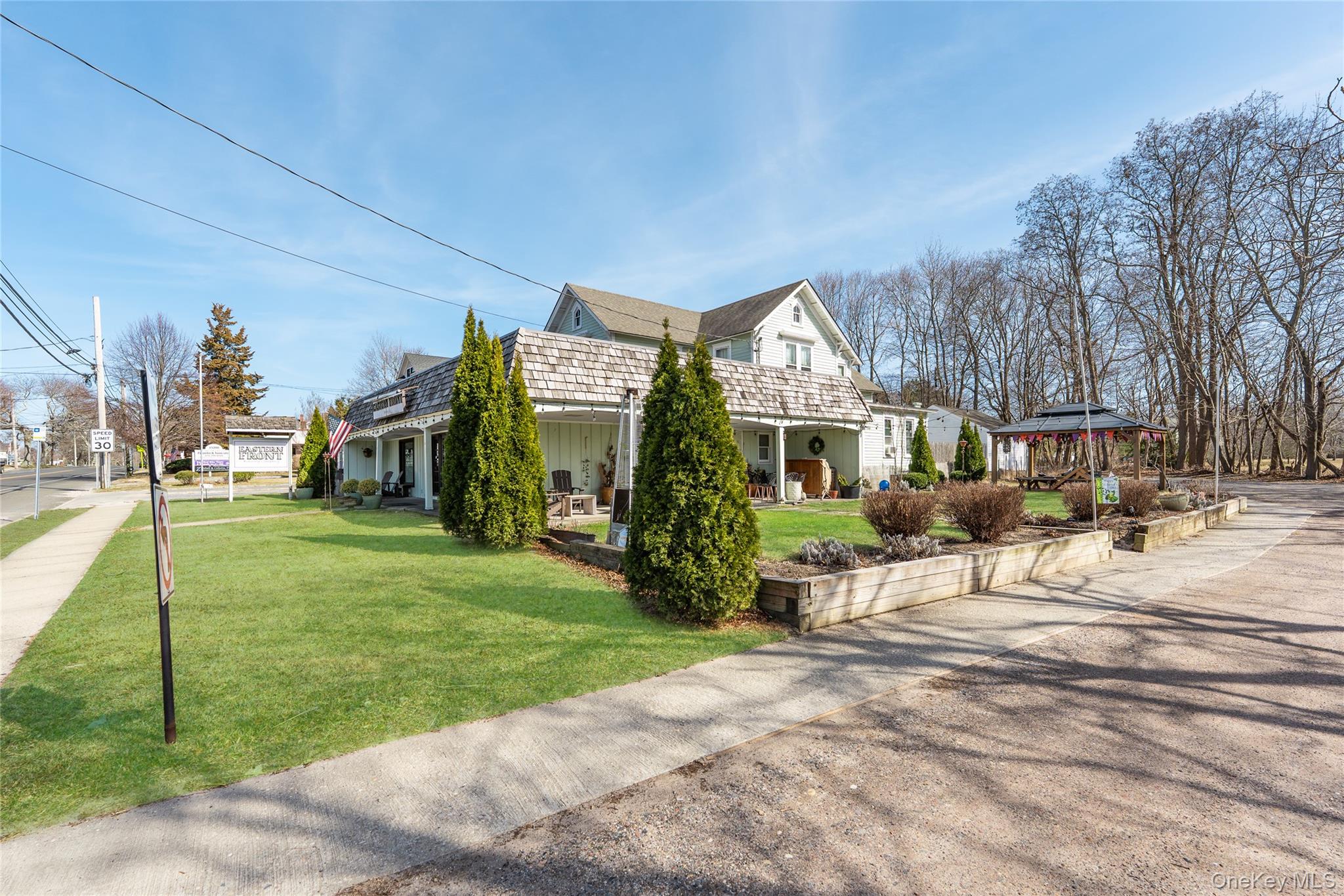 13100 Main Rd Property Photo 4