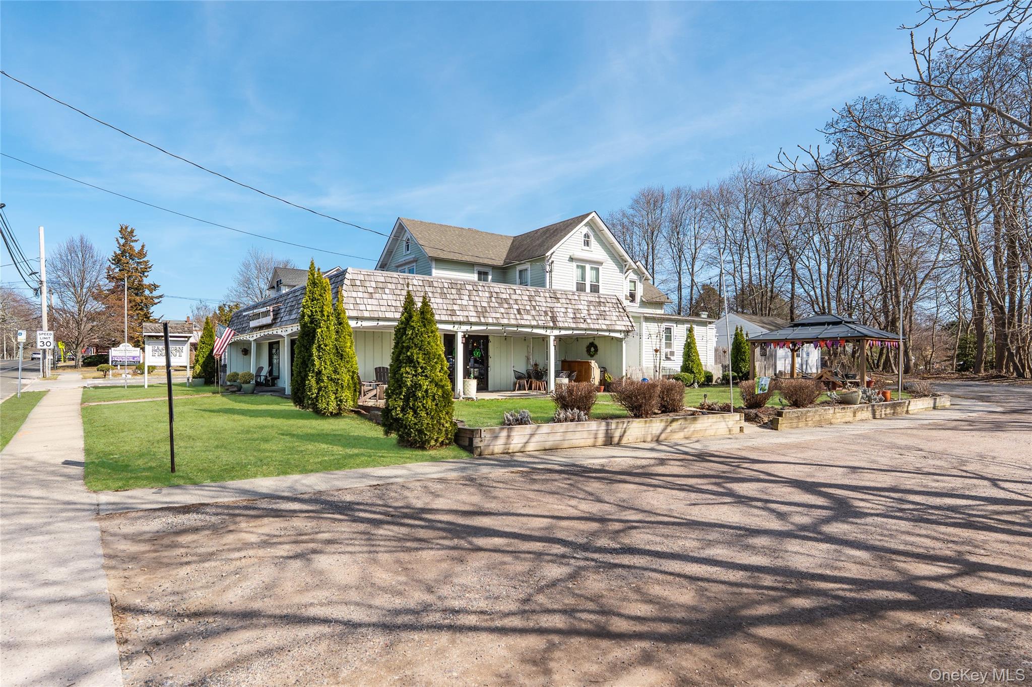 13100 Main Rd Property Photo 5