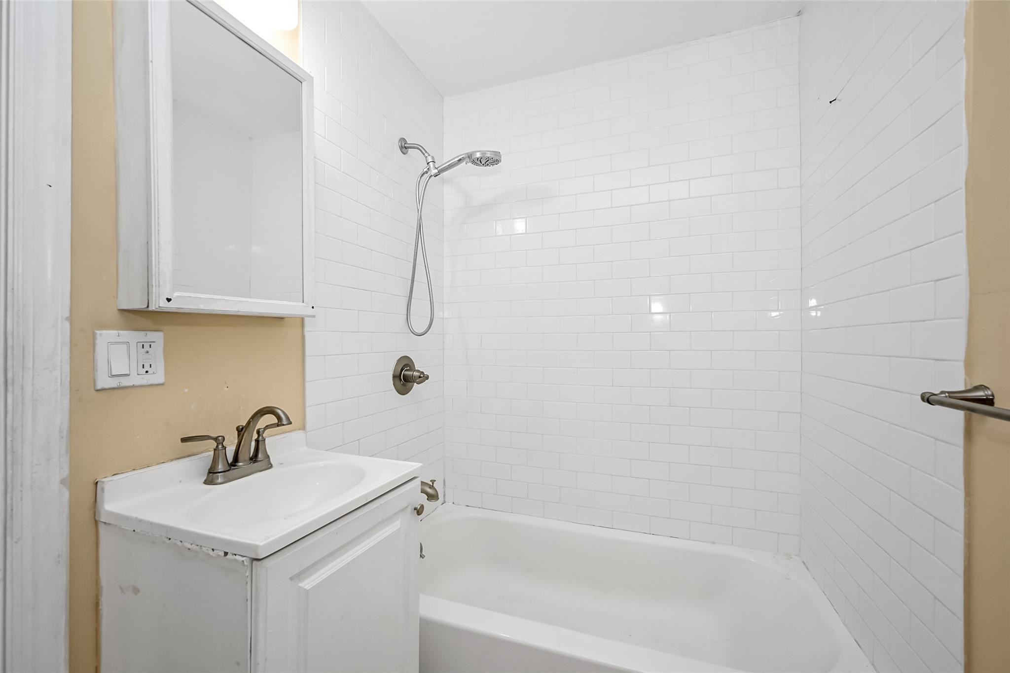 95 Park Avenue Property Photo 14