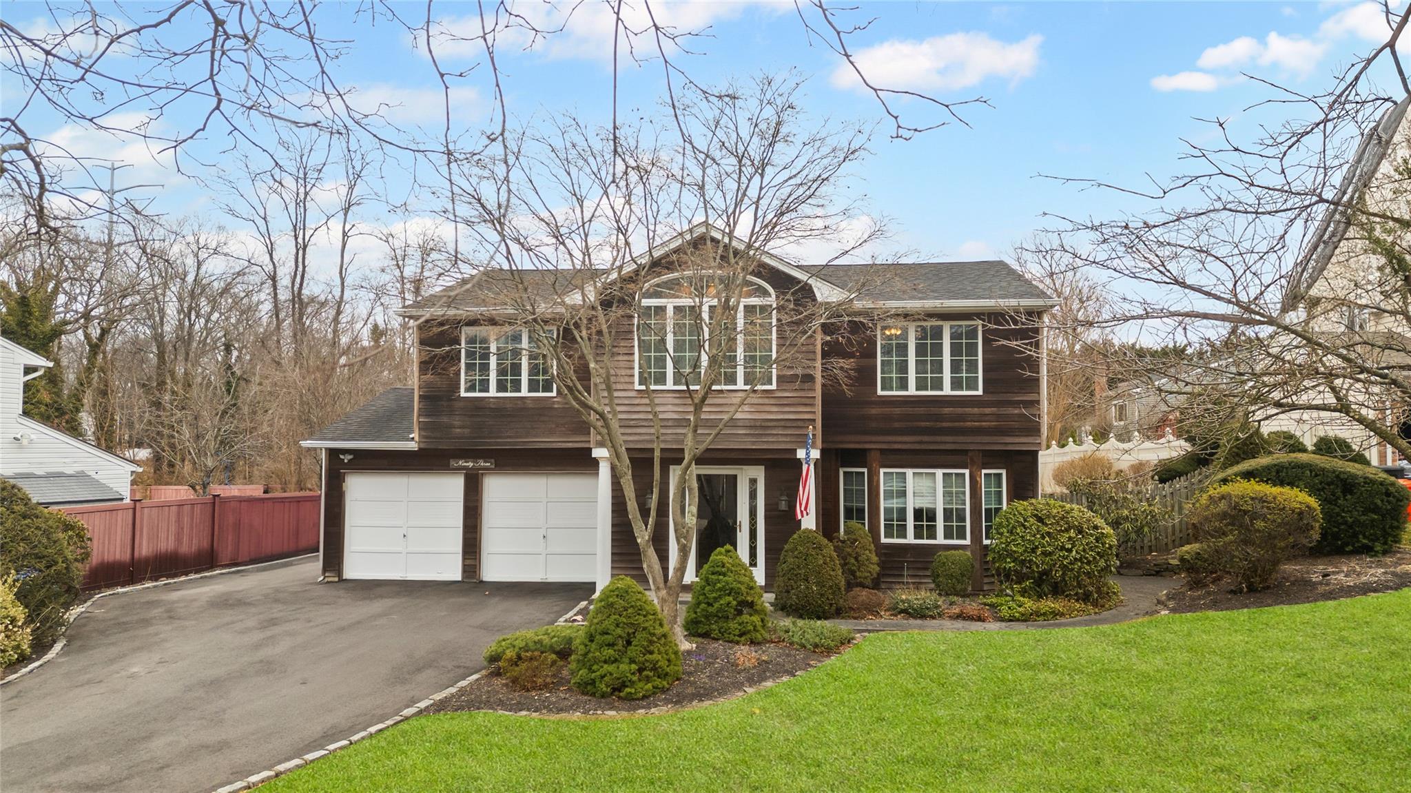 93 Cardinal Lane Property Photo