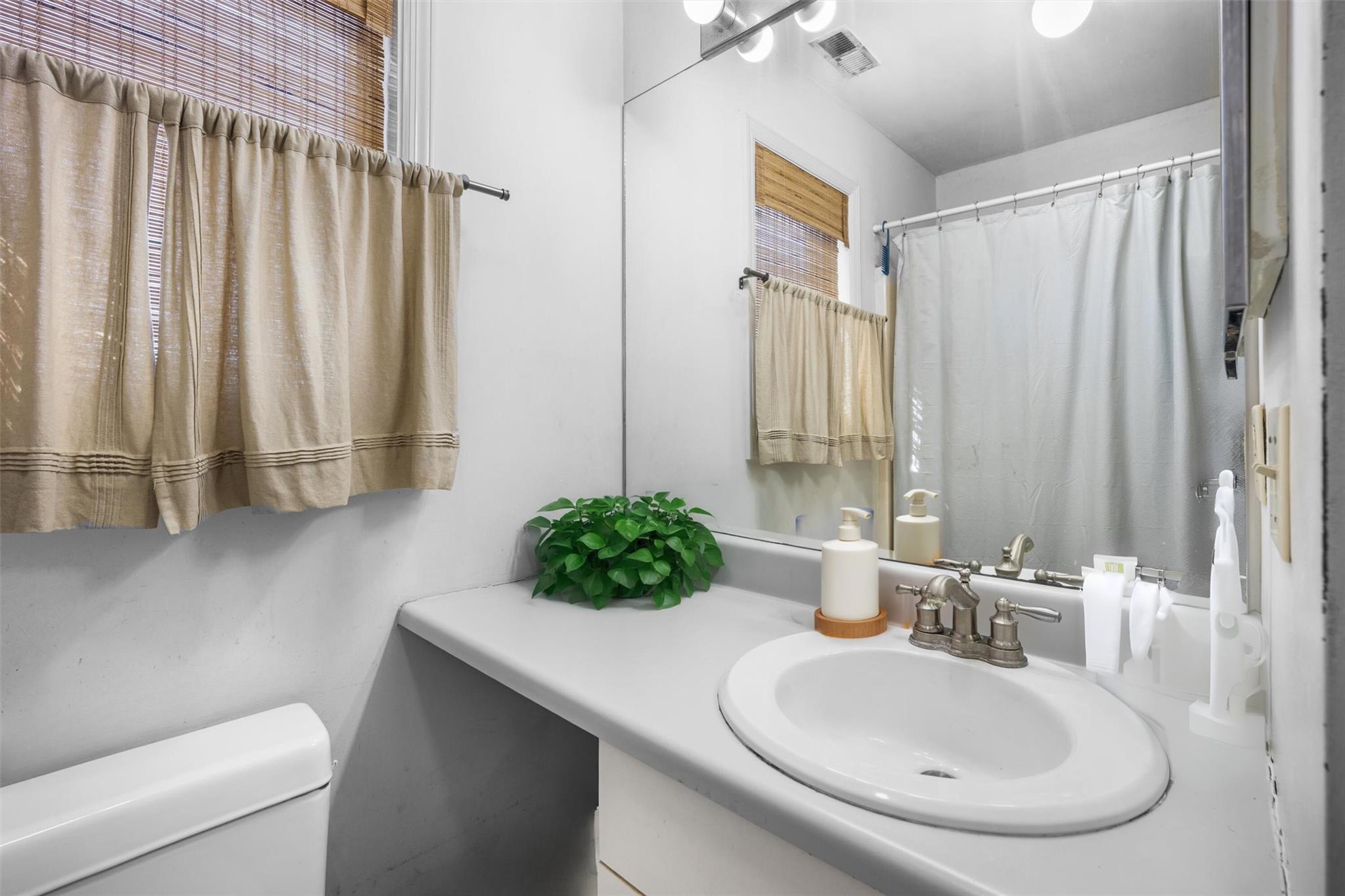 324 Cornwall Meadows Lane Property Photo 10