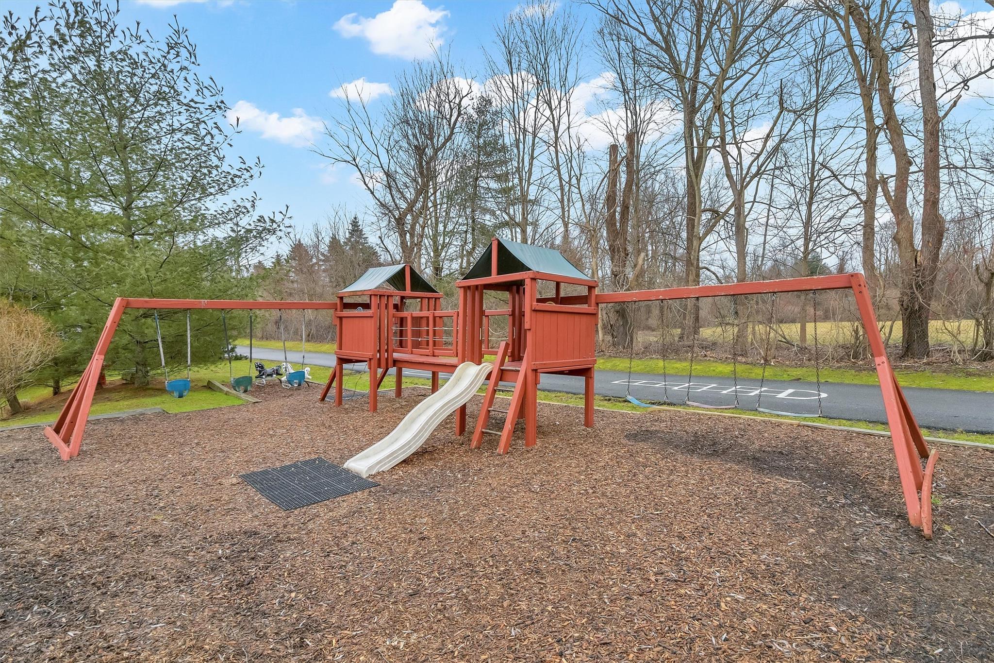 324 Cornwall Meadows Lane Property Photo 26