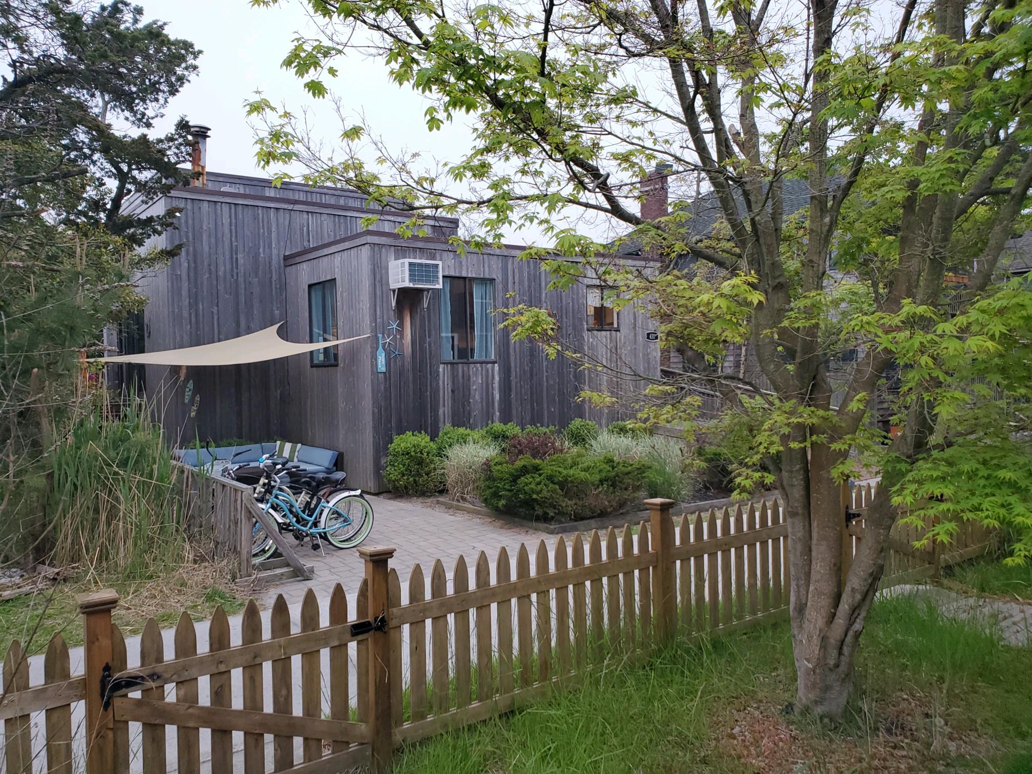 437 Dehnhoff Walk Property Photo 2