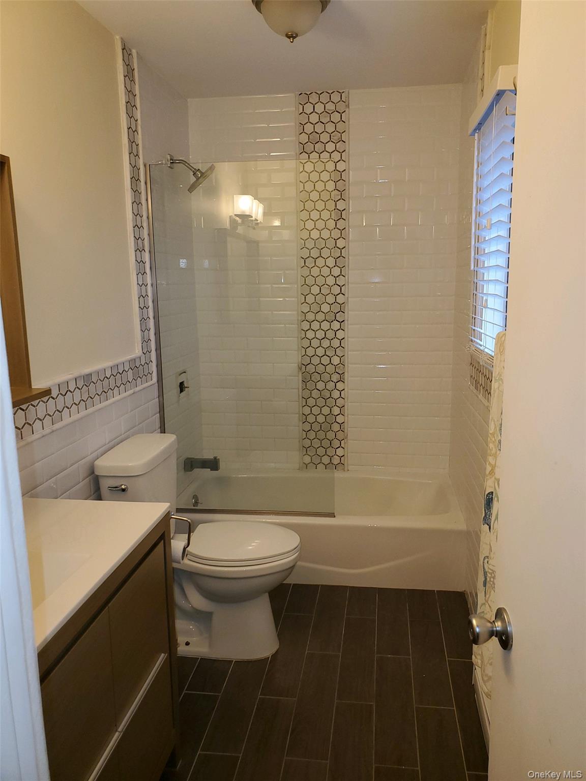 437 Dehnhoff Walk Property Photo 10