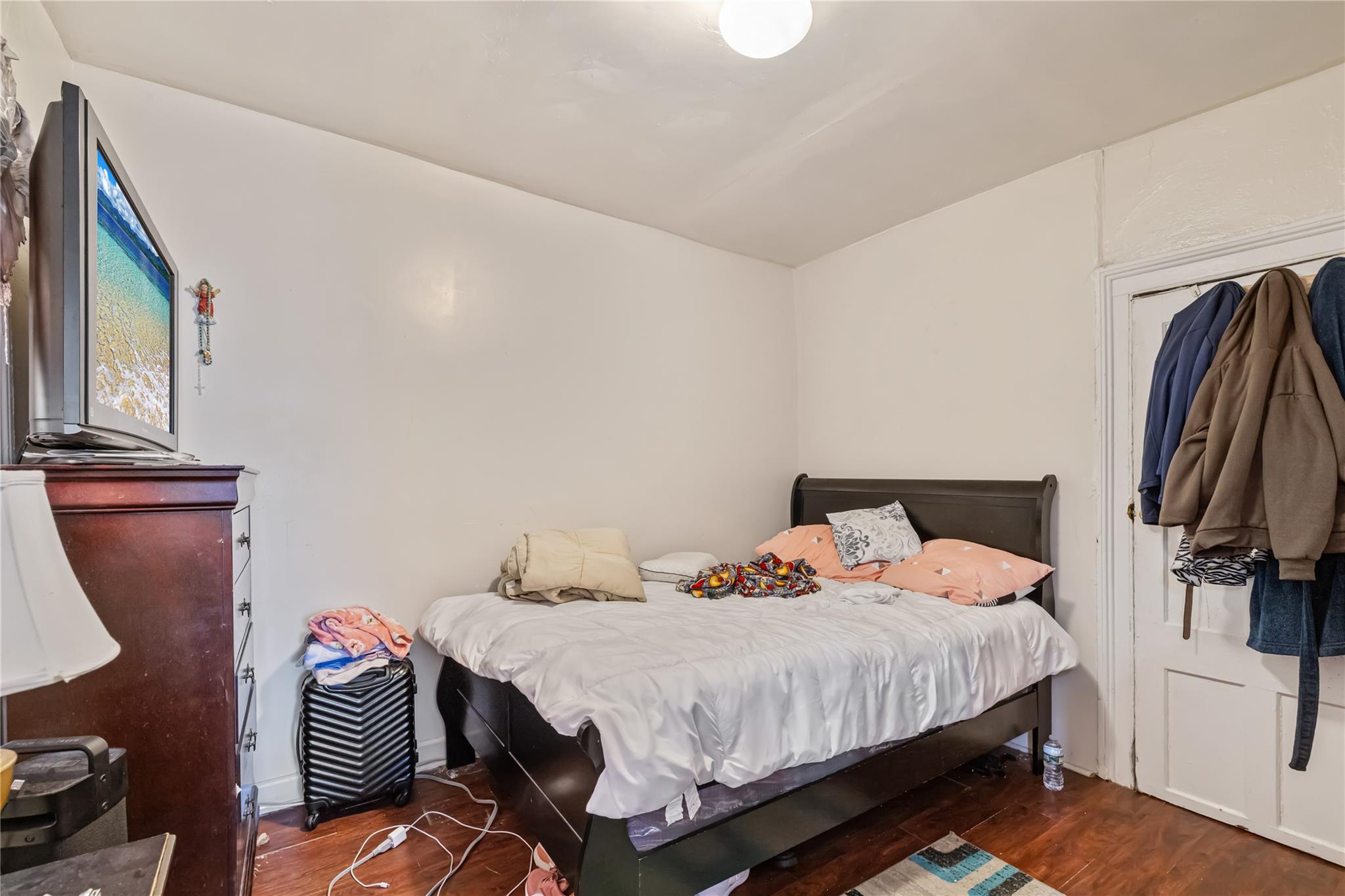 6 W Broad Street Property Photo 5