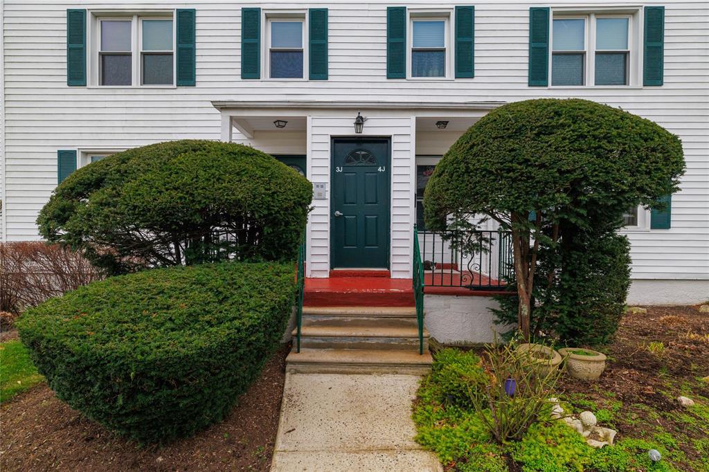 494 S Ocean Avenue 3j Property Photo 2