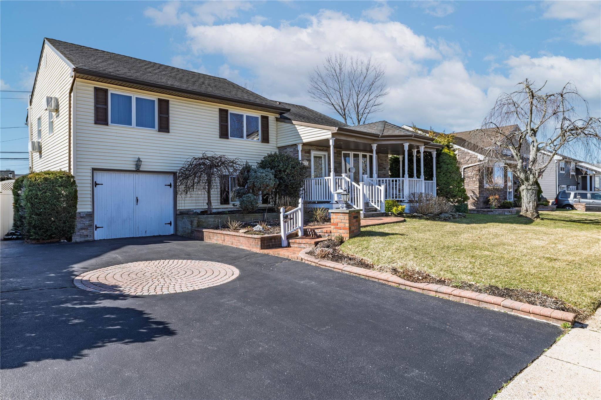 3676 Regent Lane Property Photo 1