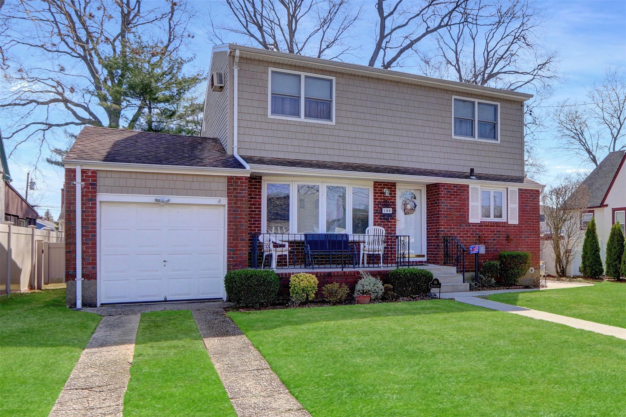 168 Tyrconnell Avenue Property Photo