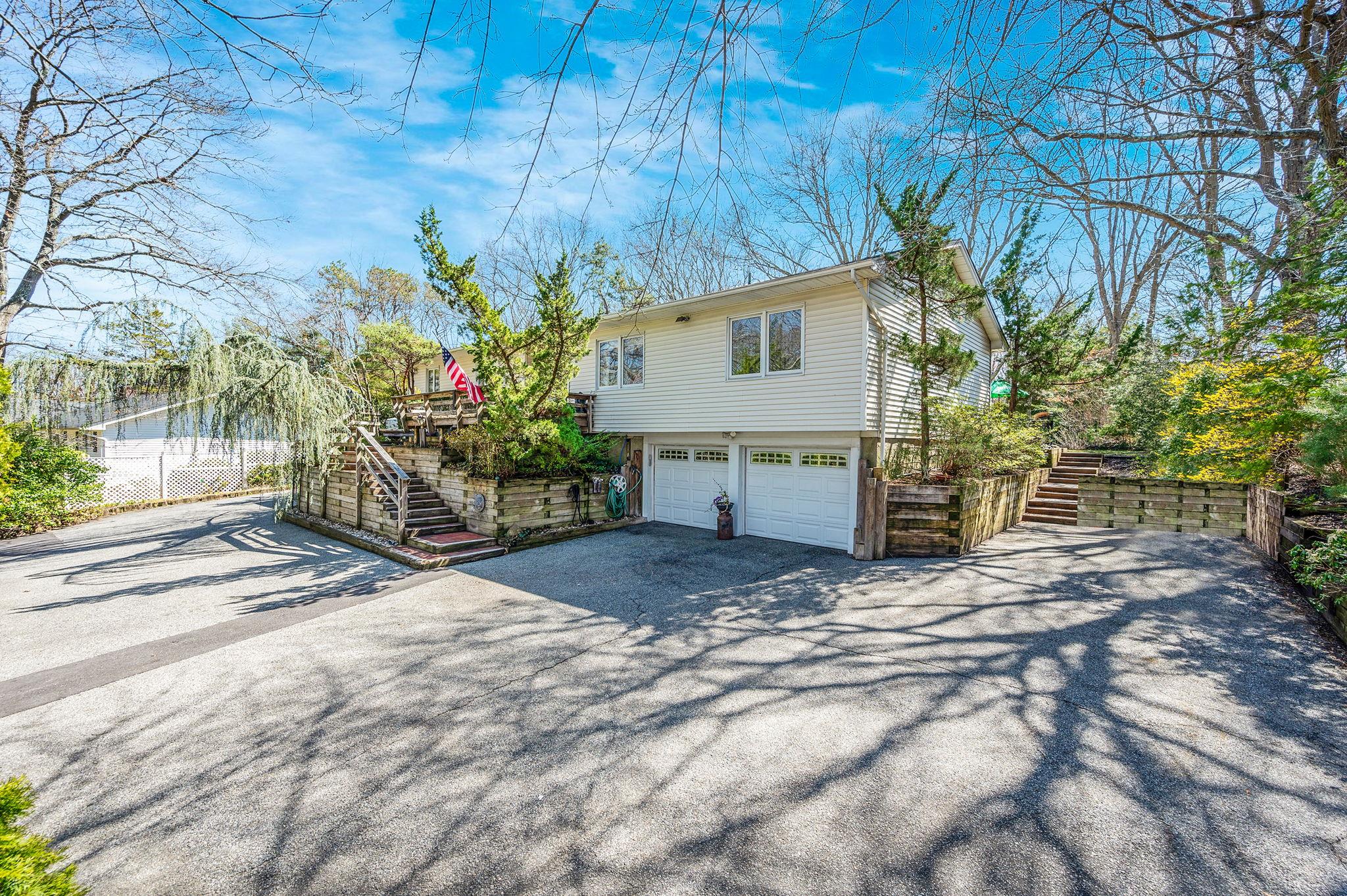 94 Shirley Court Property Photo