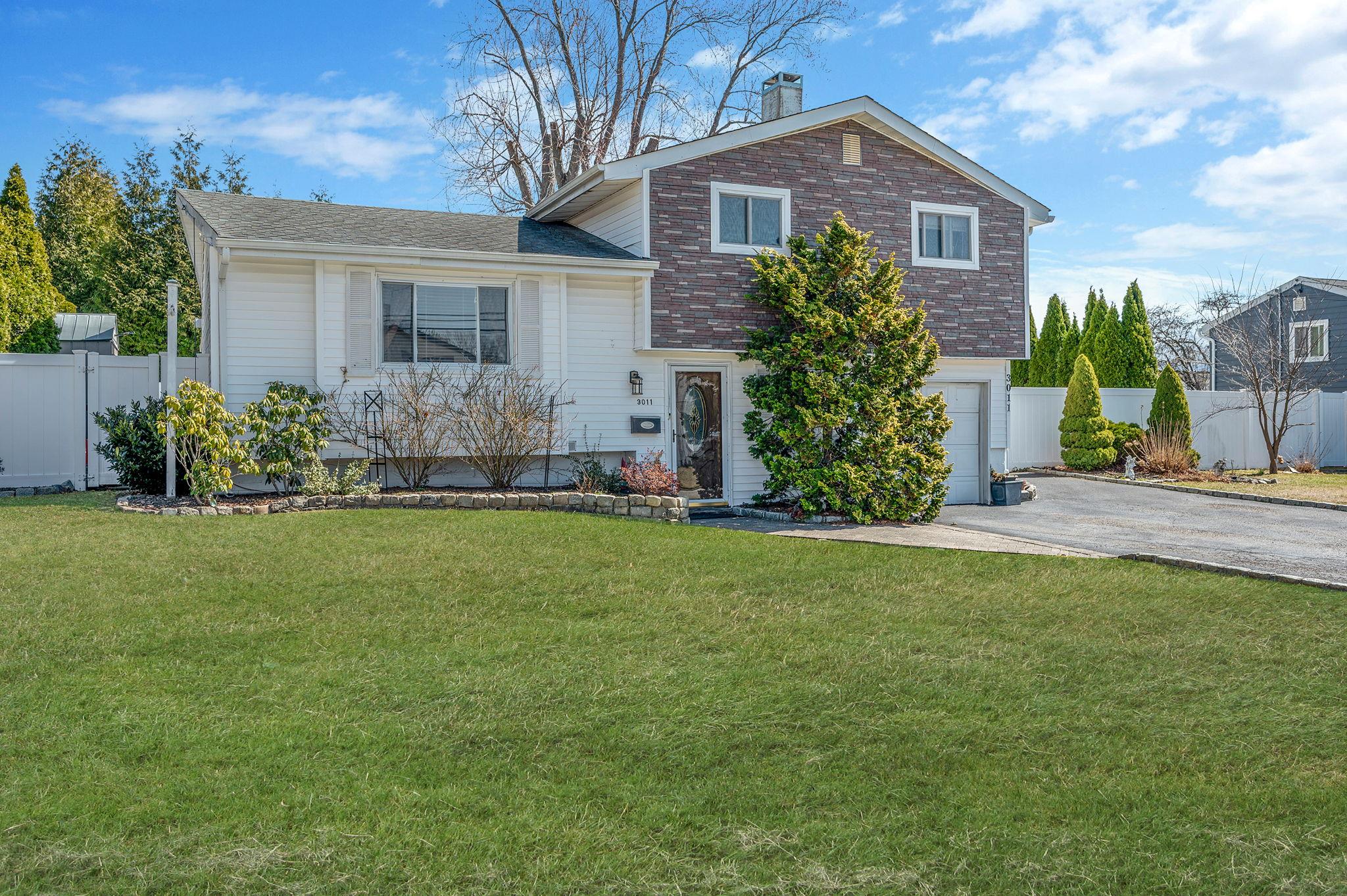3011 Acorn Avenue Property Photo