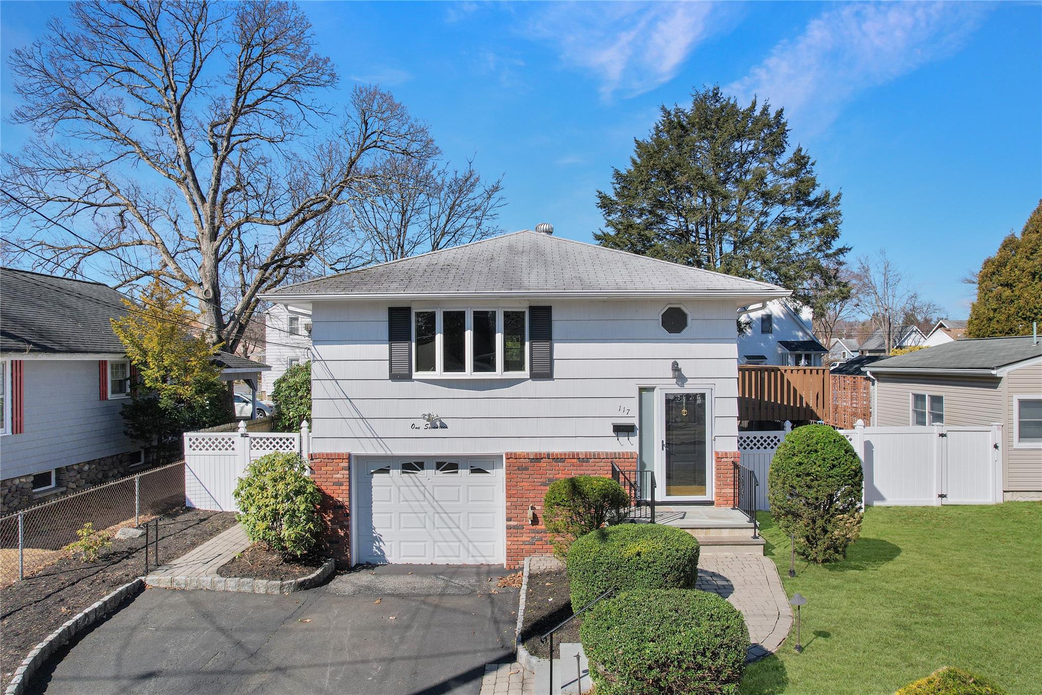 117 S William Street Property Photo