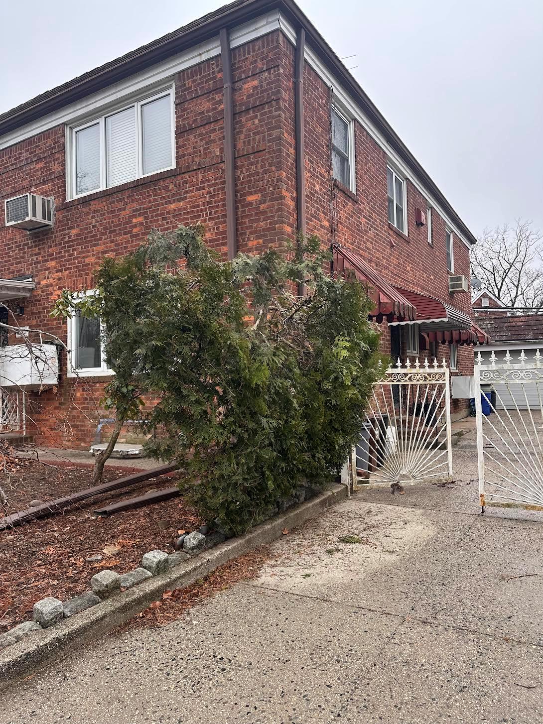 75-40 199 Street Property Photo
