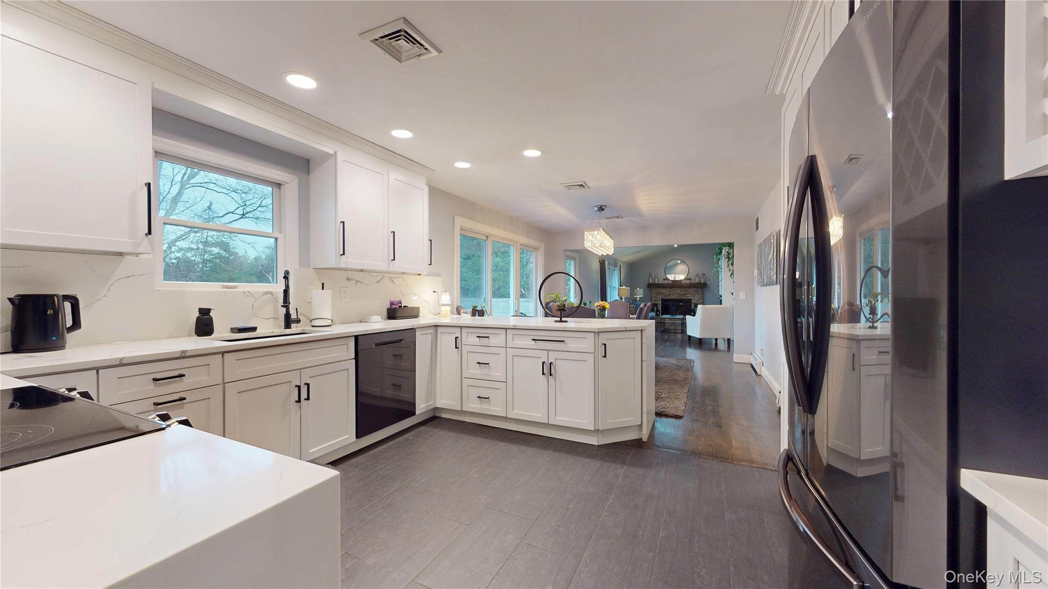 36 Nidzyn Avenue Property Photo 13