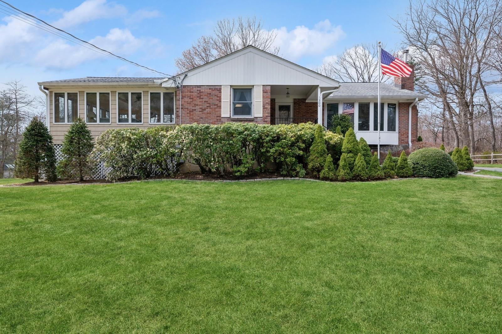 1300 Baldwin Road Property Photo