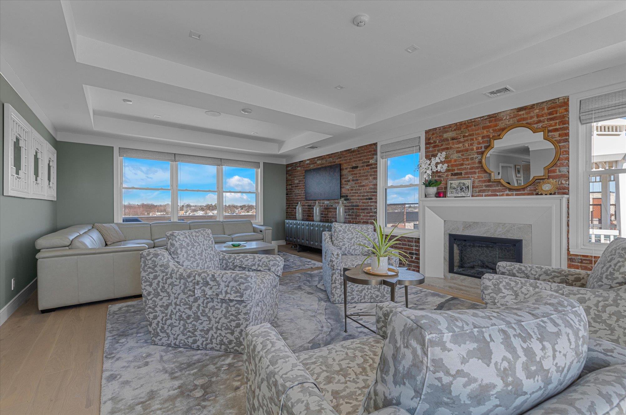 31 Casino Street Ph Property Photo 3