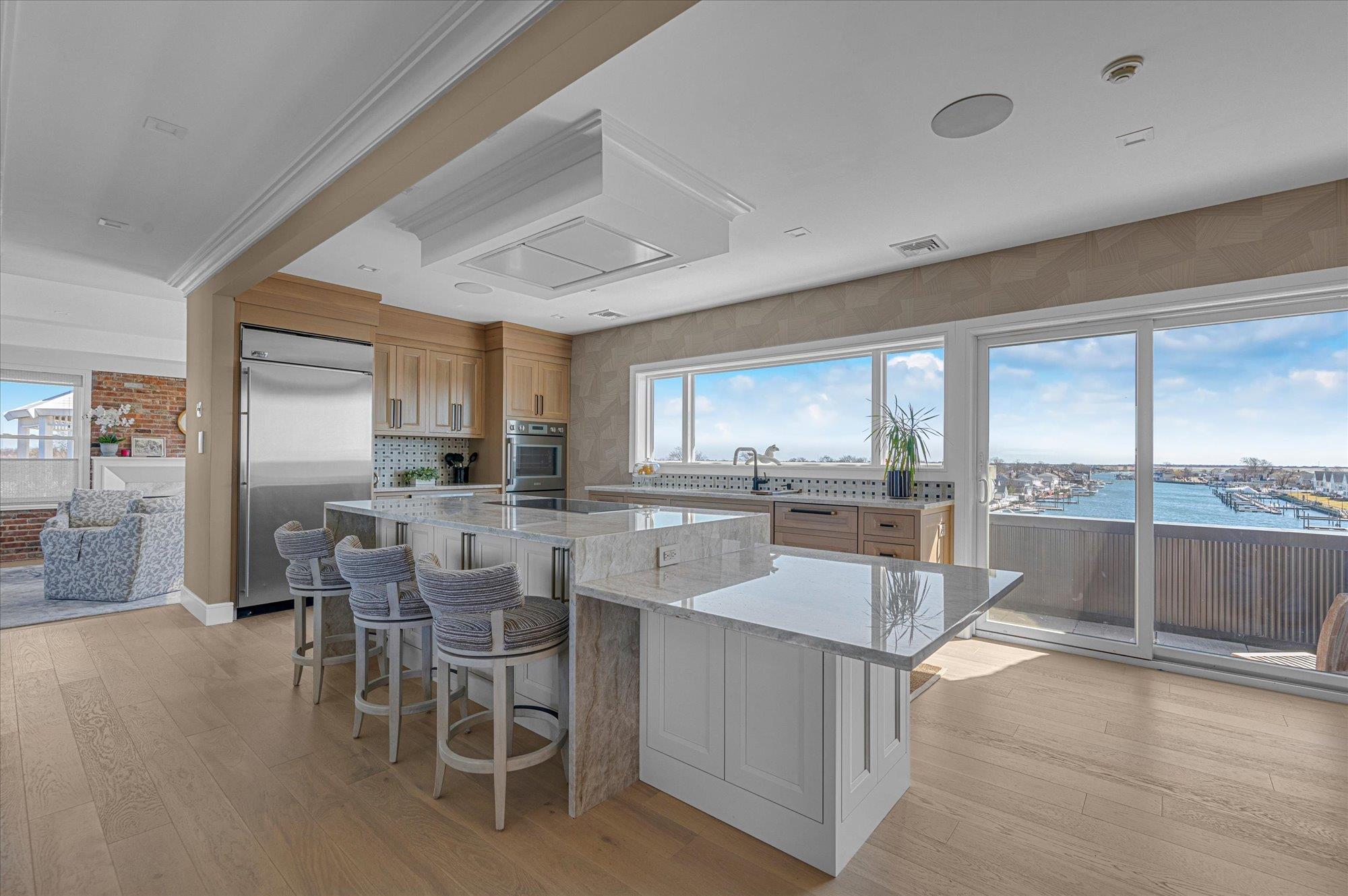 31 Casino Street Ph Property Photo 5