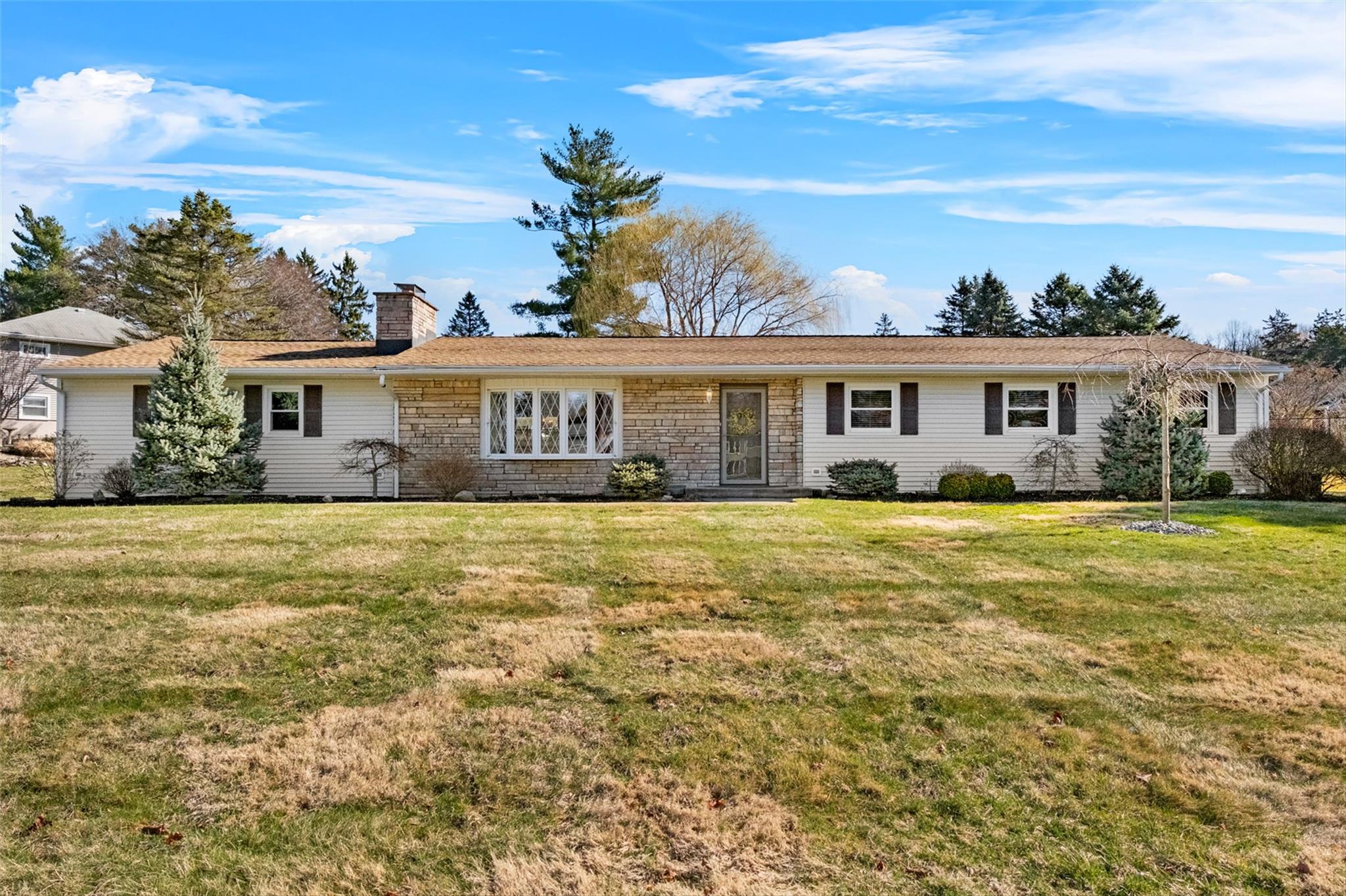 22 Round Hill Road Property Photo