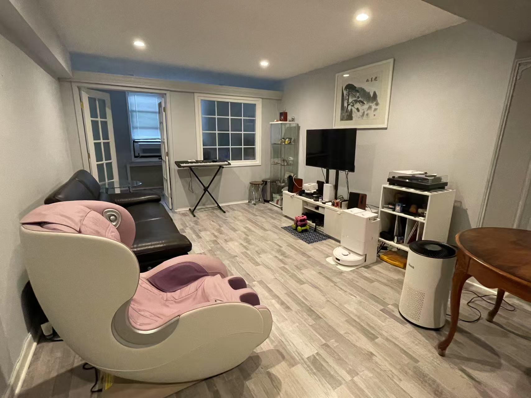 140-50 Burden Crescent 4j Property Photo 8