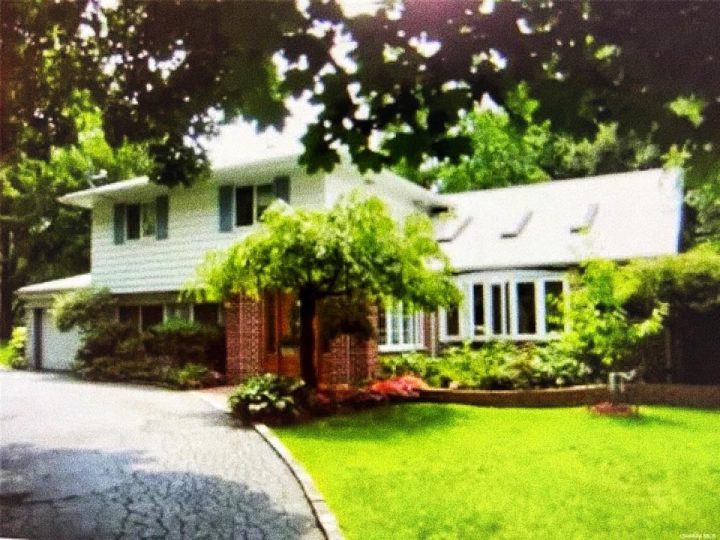 71 Horace Harding Boulevard Property Photo