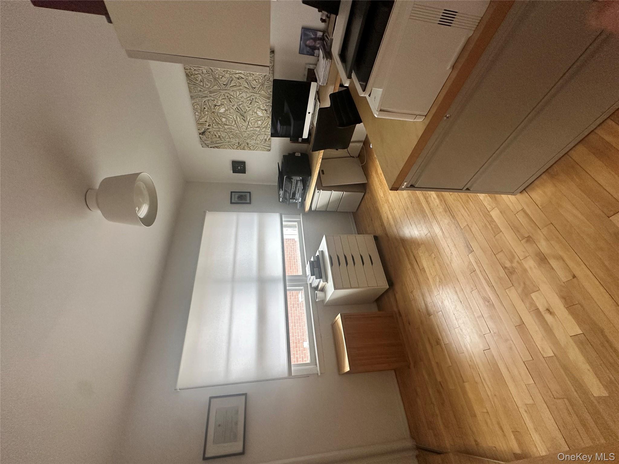 164-33 97th Street Property Photo 9