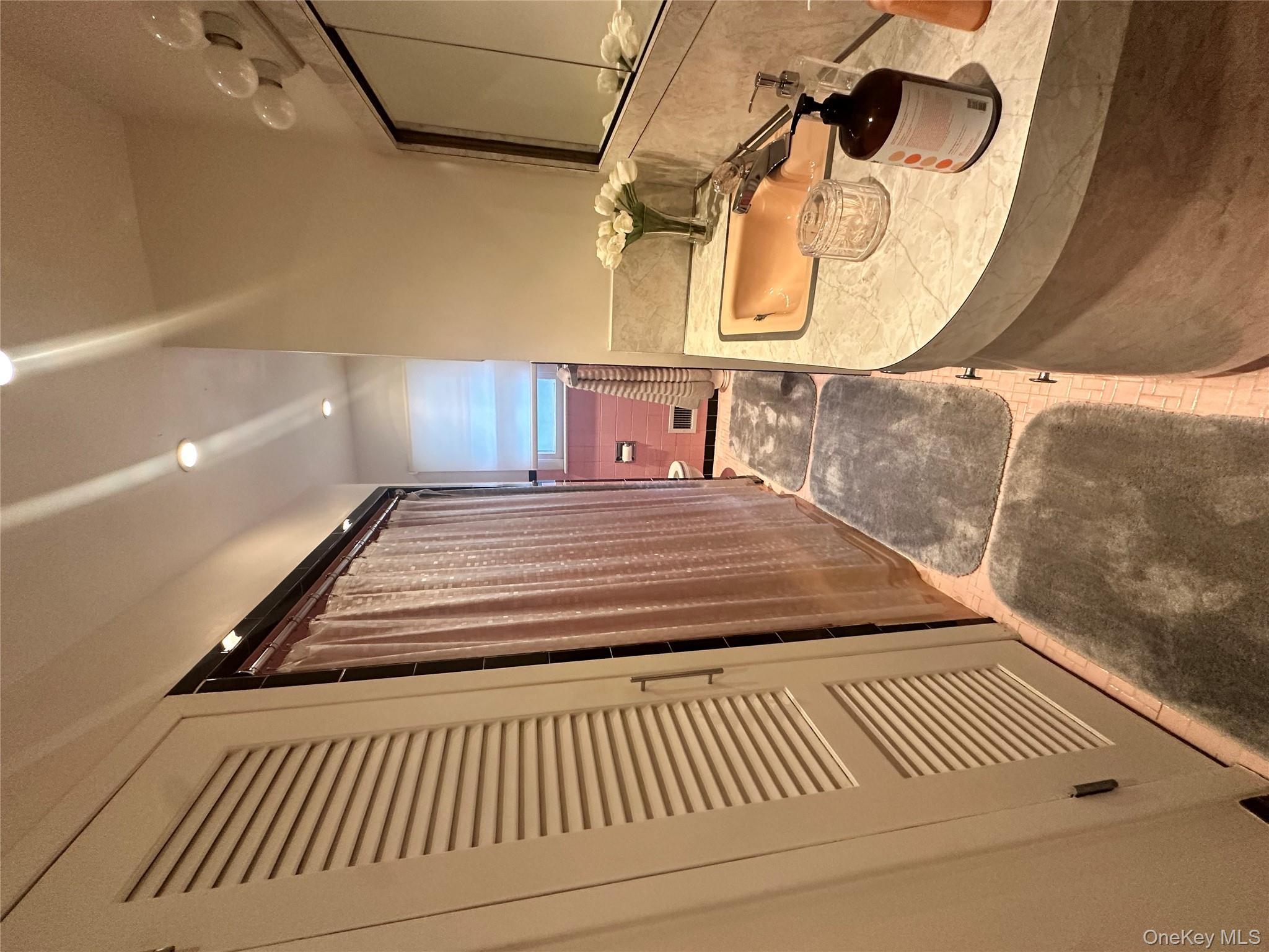 164-33 97th Street Property Photo 10