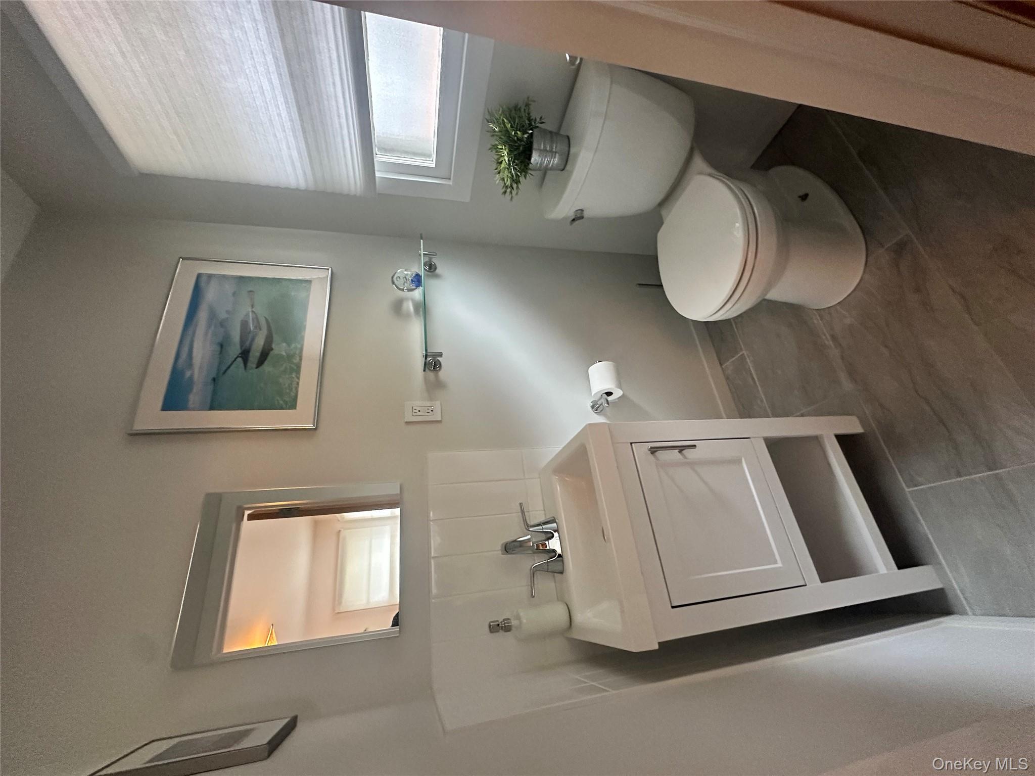 164-33 97th Street Property Photo 11