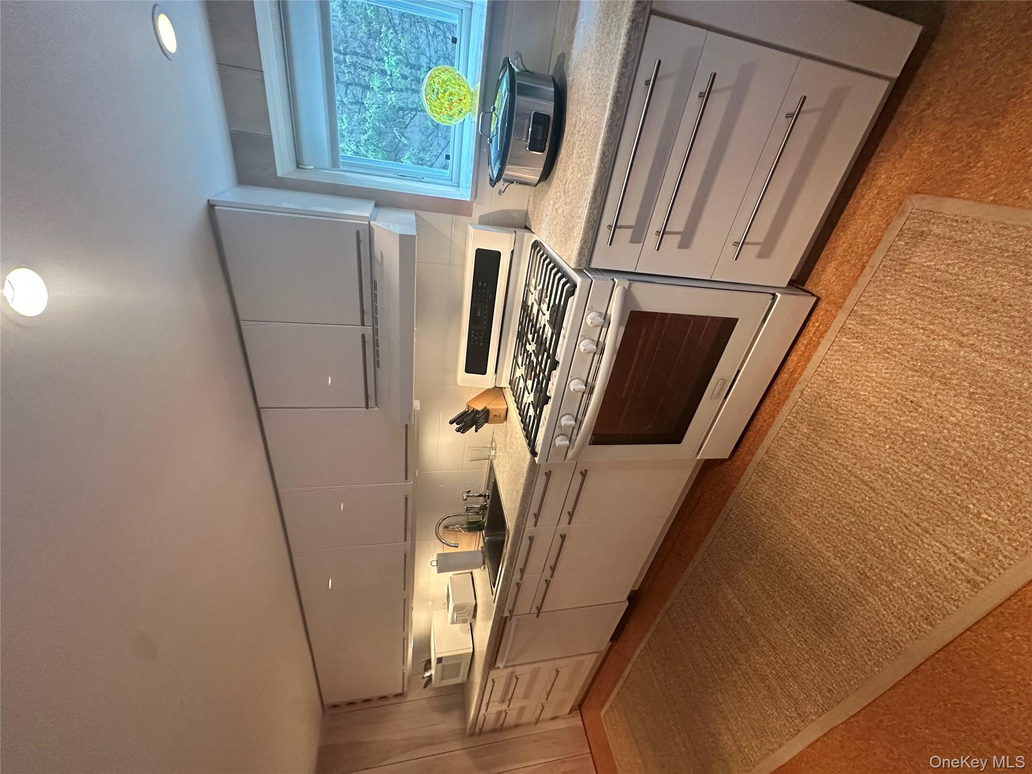 164-33 97th Street Property Photo 14