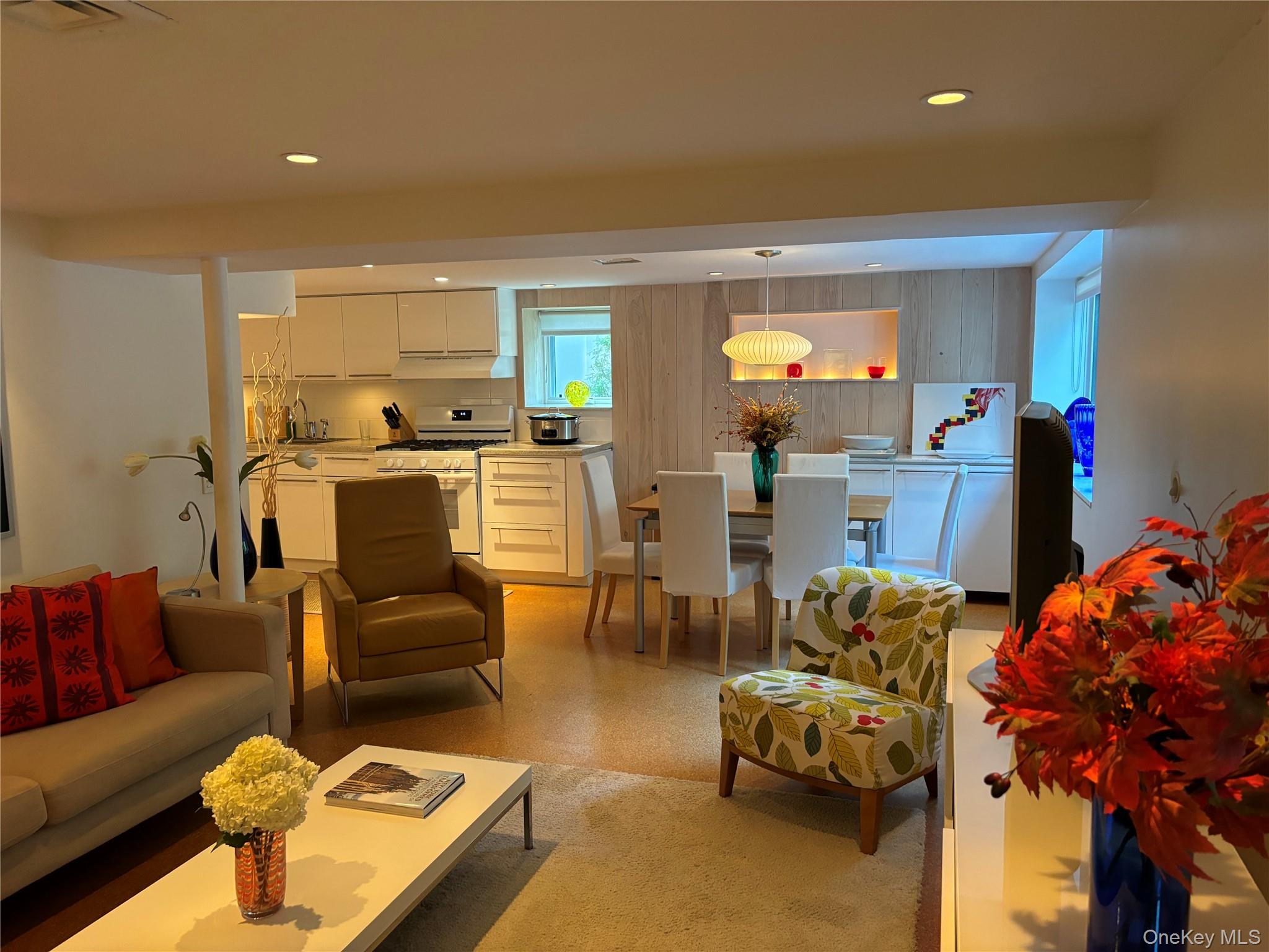 164-33 97th Street Property Photo 19