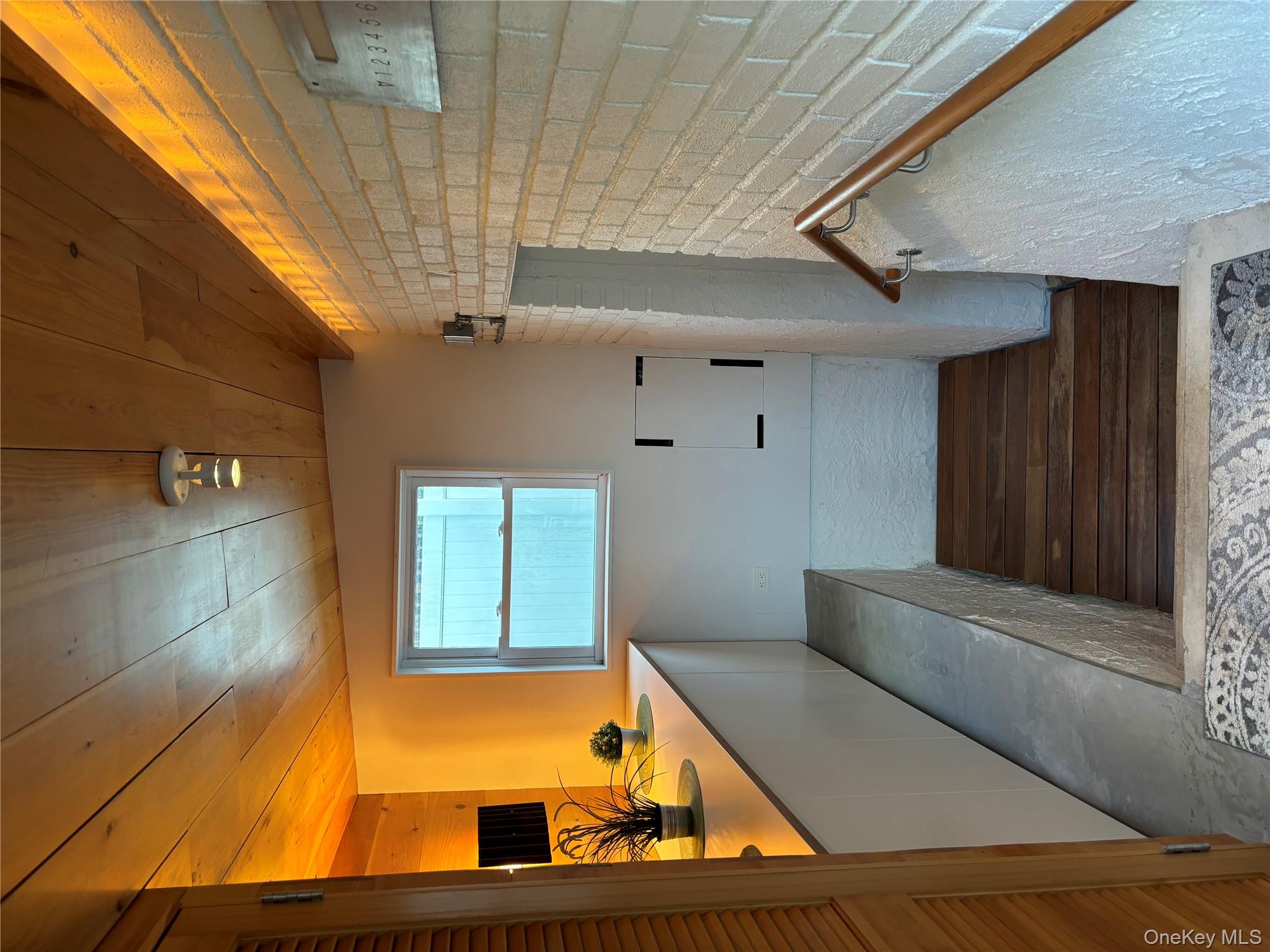 164-33 97th Street Property Photo 20