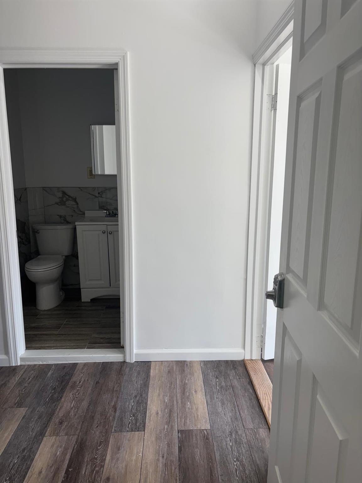 1022 Woodycrest Avenue A Property Photo 2