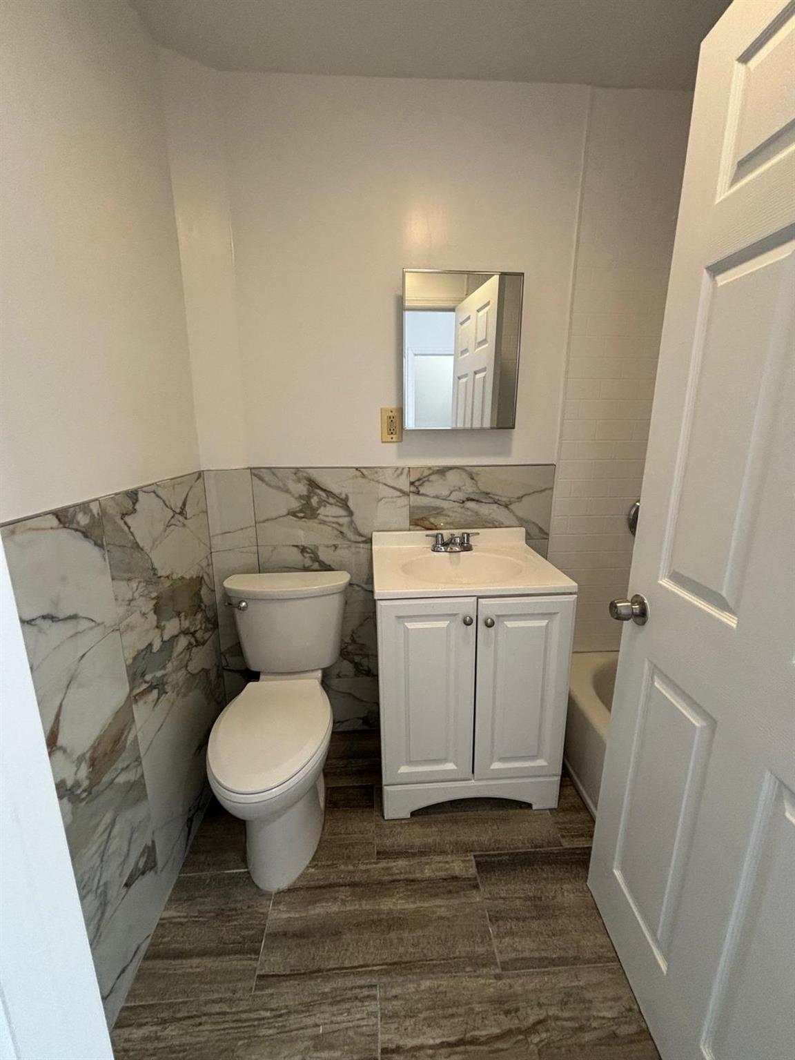 1022 Woodycrest Avenue A Property Photo 5