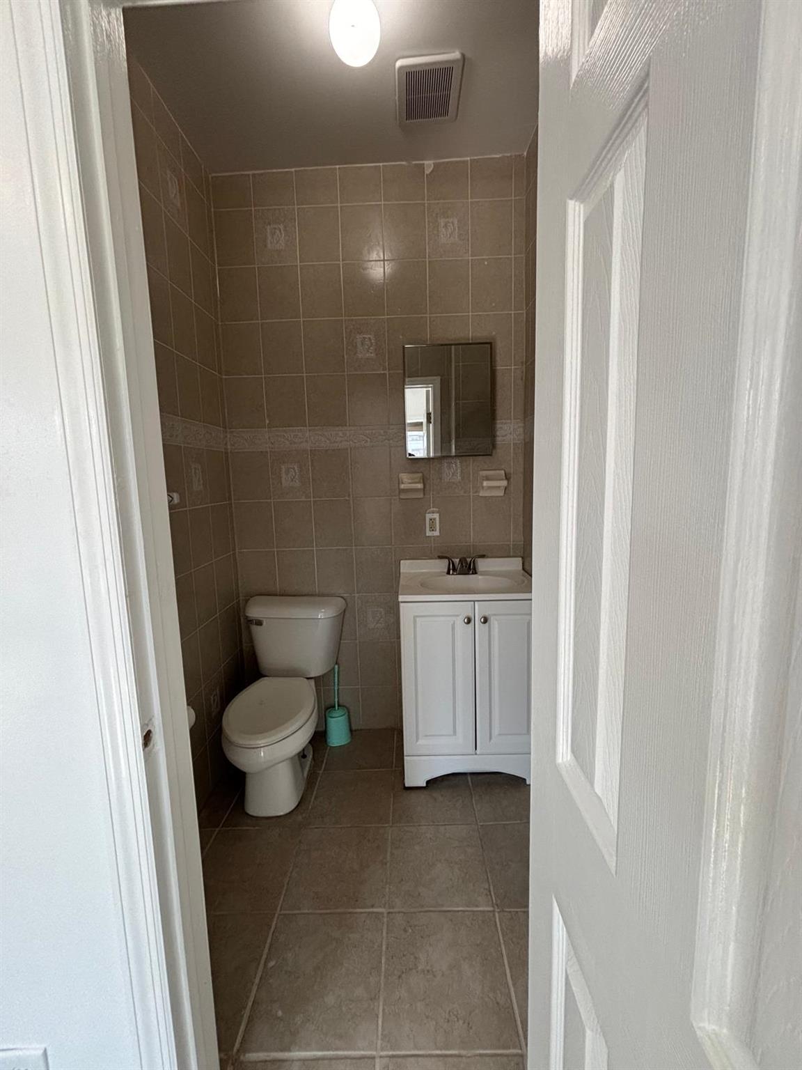 1022 Woodycrest Avenue A Property Photo 15