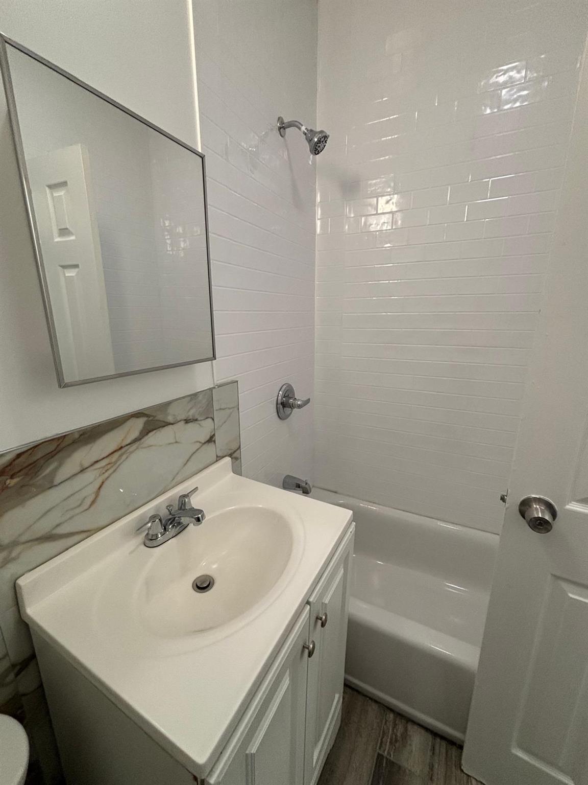 1022 Woodycrest Avenue A Property Photo 17