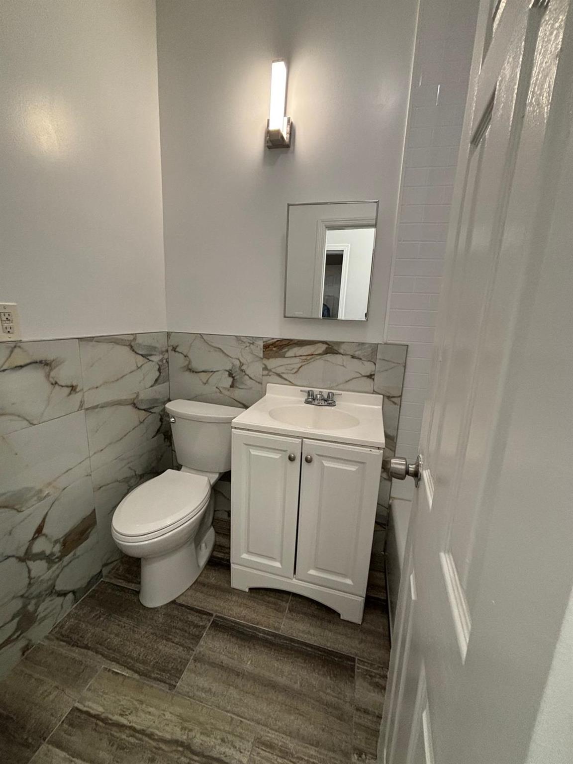 1022 Woodycrest Avenue A Property Photo 18
