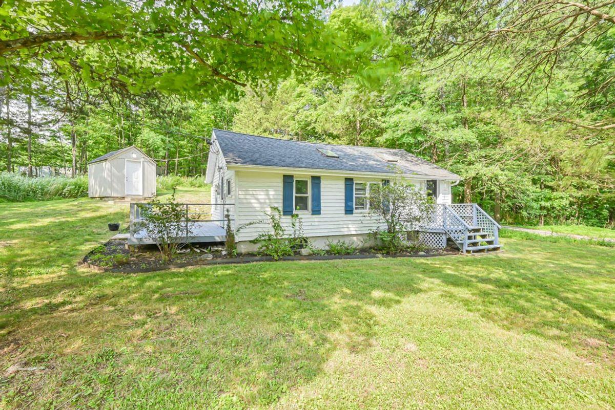 126 Hommelville Road Property Photo