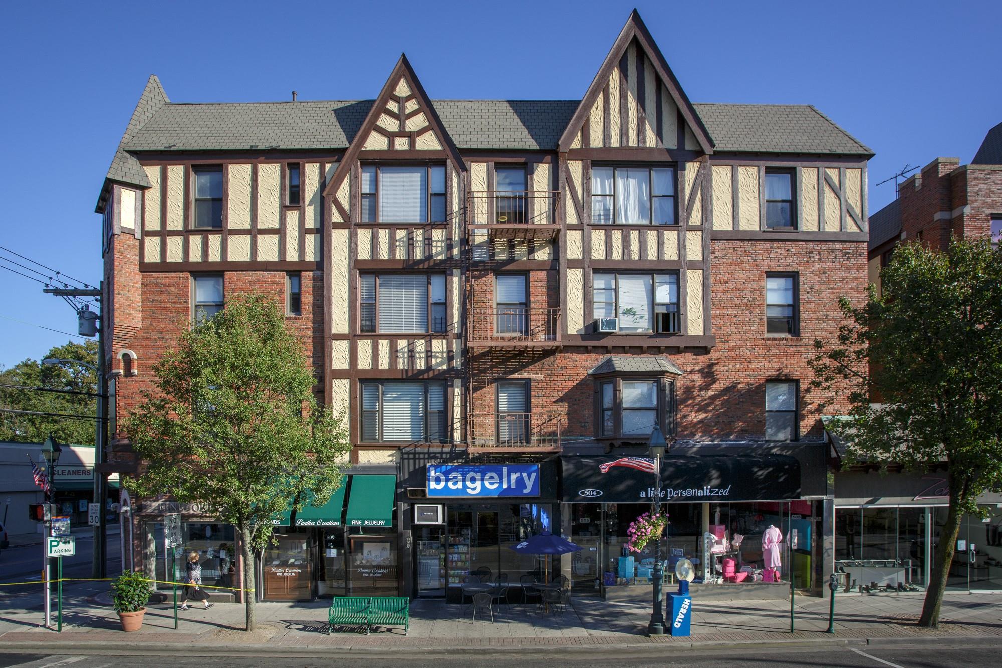 97 Cedarhurst Avenue 3j Property Photo