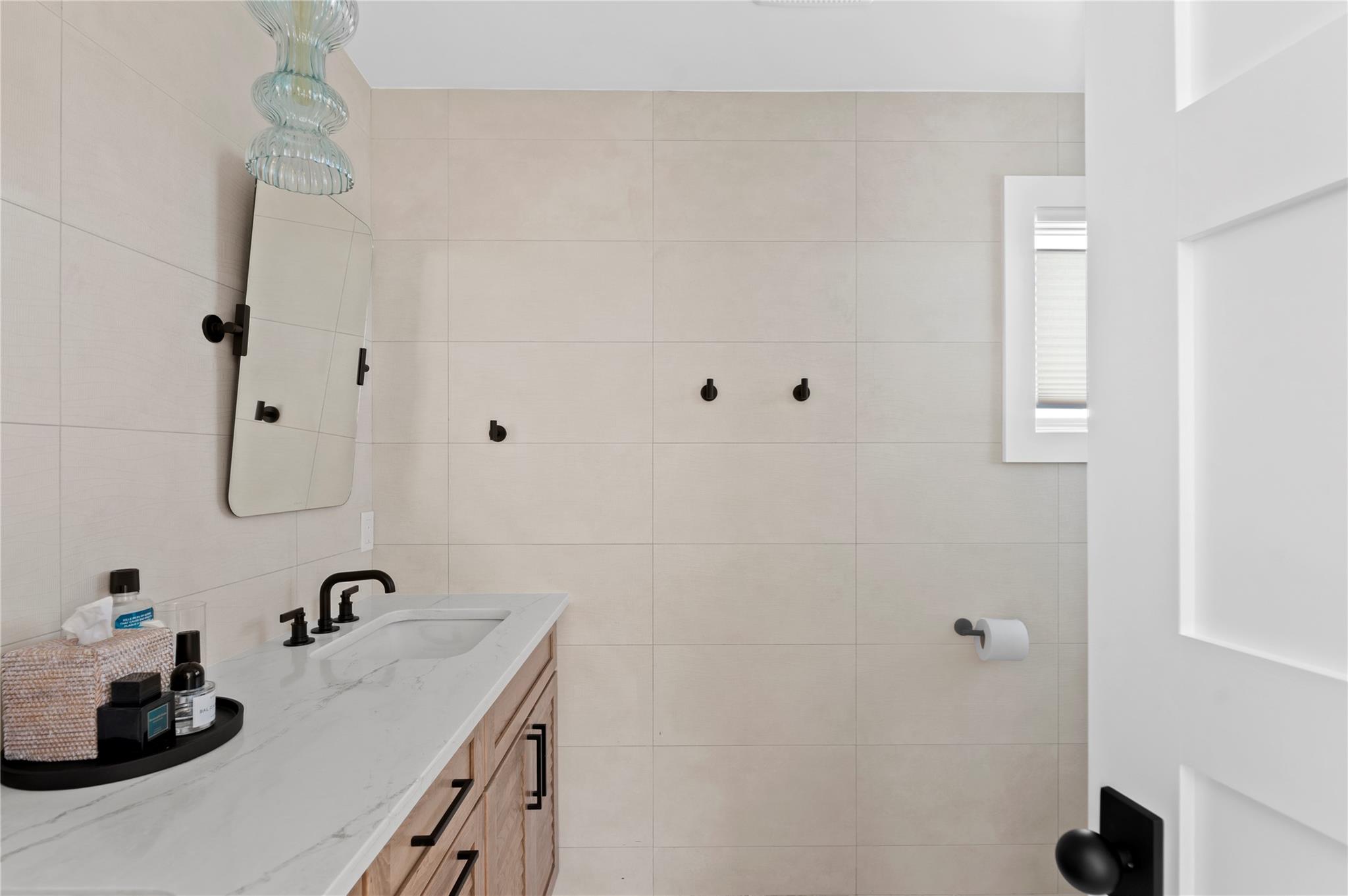 64 Bungalow Walk Property Photo 8
